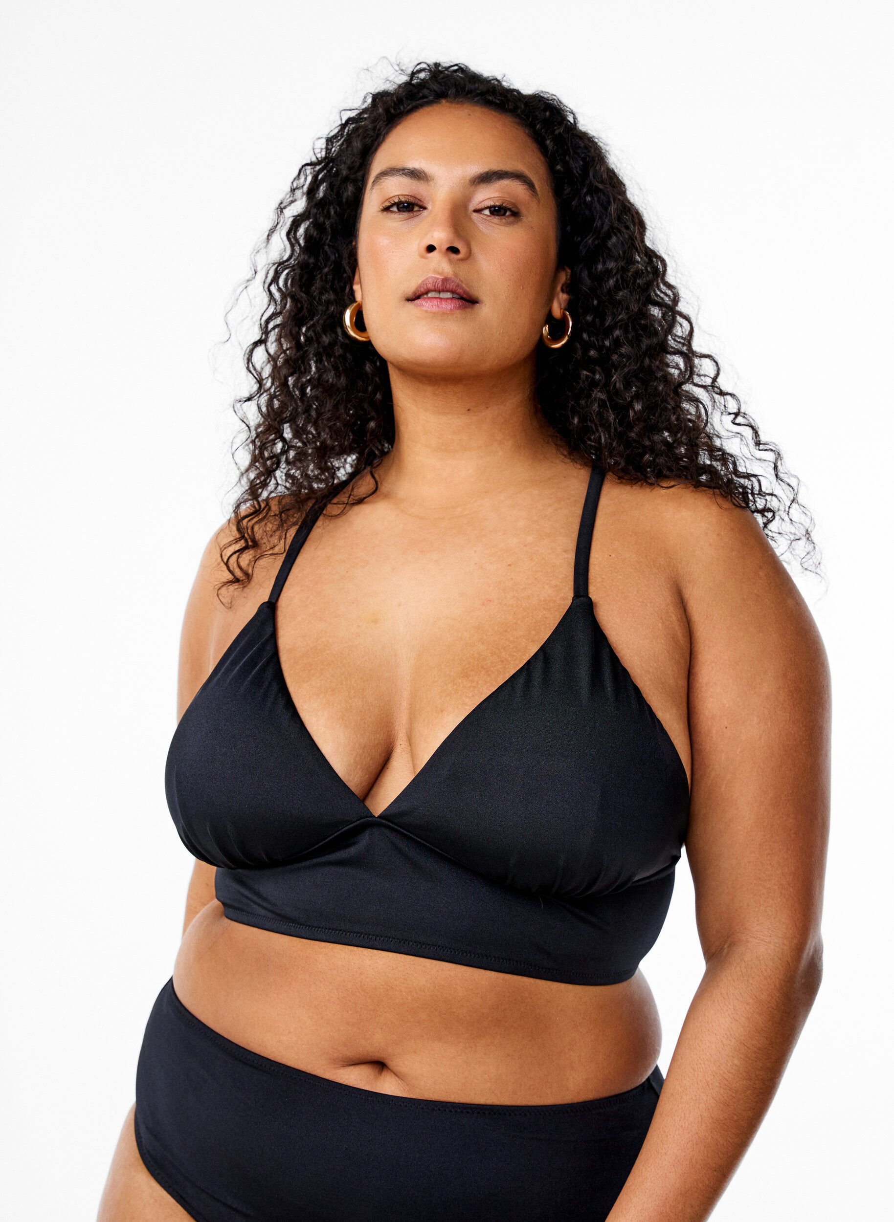 Bikini top with removable pads and back tie, Black, Model