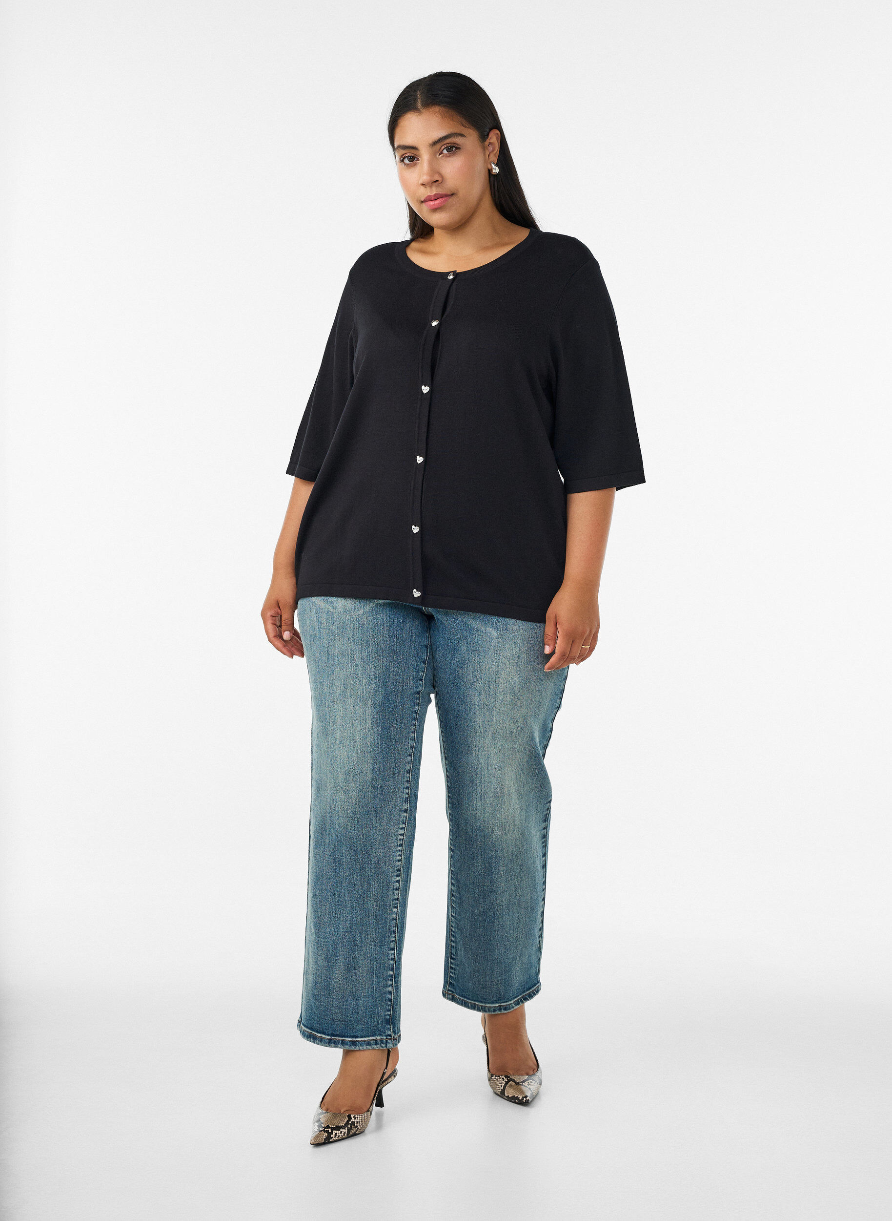 ZizzifashionKnit cardigan with heart buttons and short sleeves, Black, Model image number 1