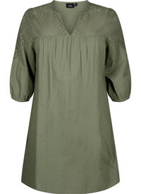 Dress in a cotton blend with linen and crochet detail
