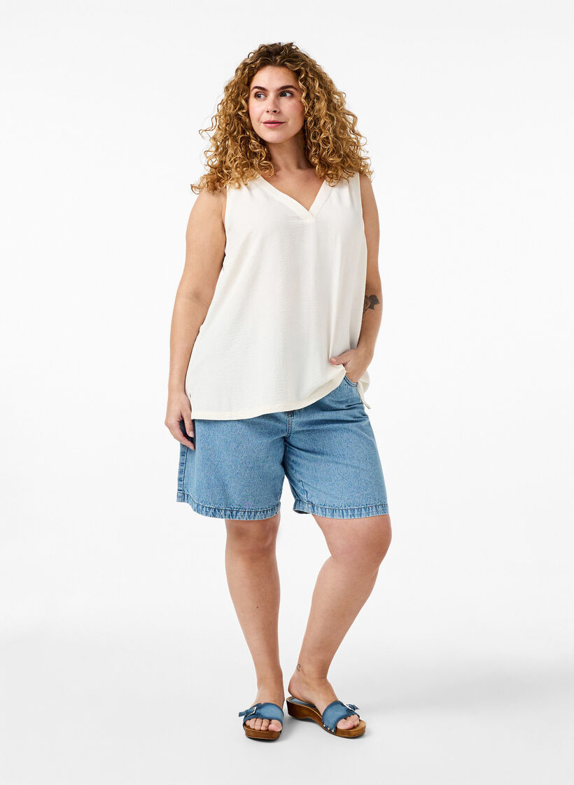 Sleeveless top with wrinkle details, Vanilla, Model image number 1