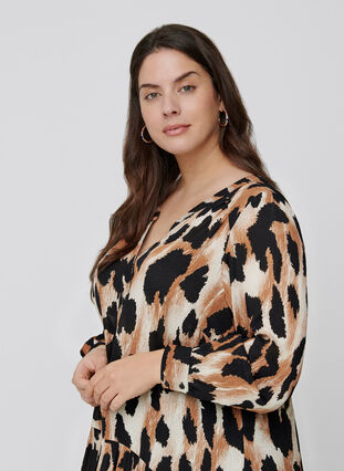Midi dress with leopard print, Black AOP, Model image number 1
