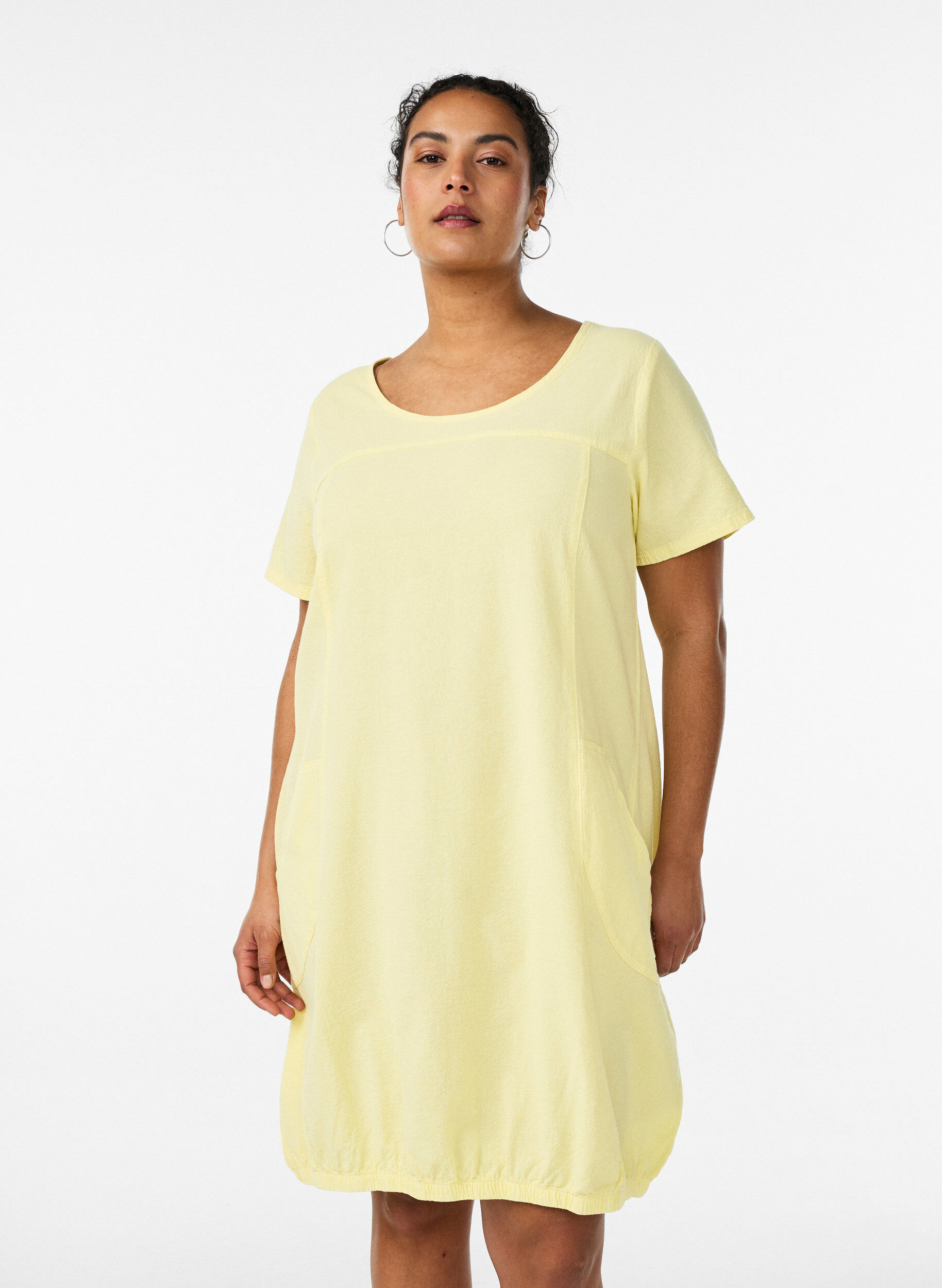 Short-sleeved cotton dress, Yellow, Model