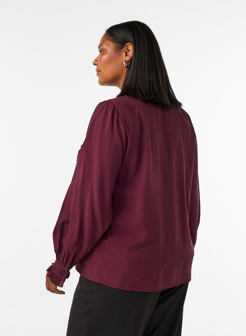 Shirt blouse with embroidered floral appliqu&eacute;s, Red, Model image number 2