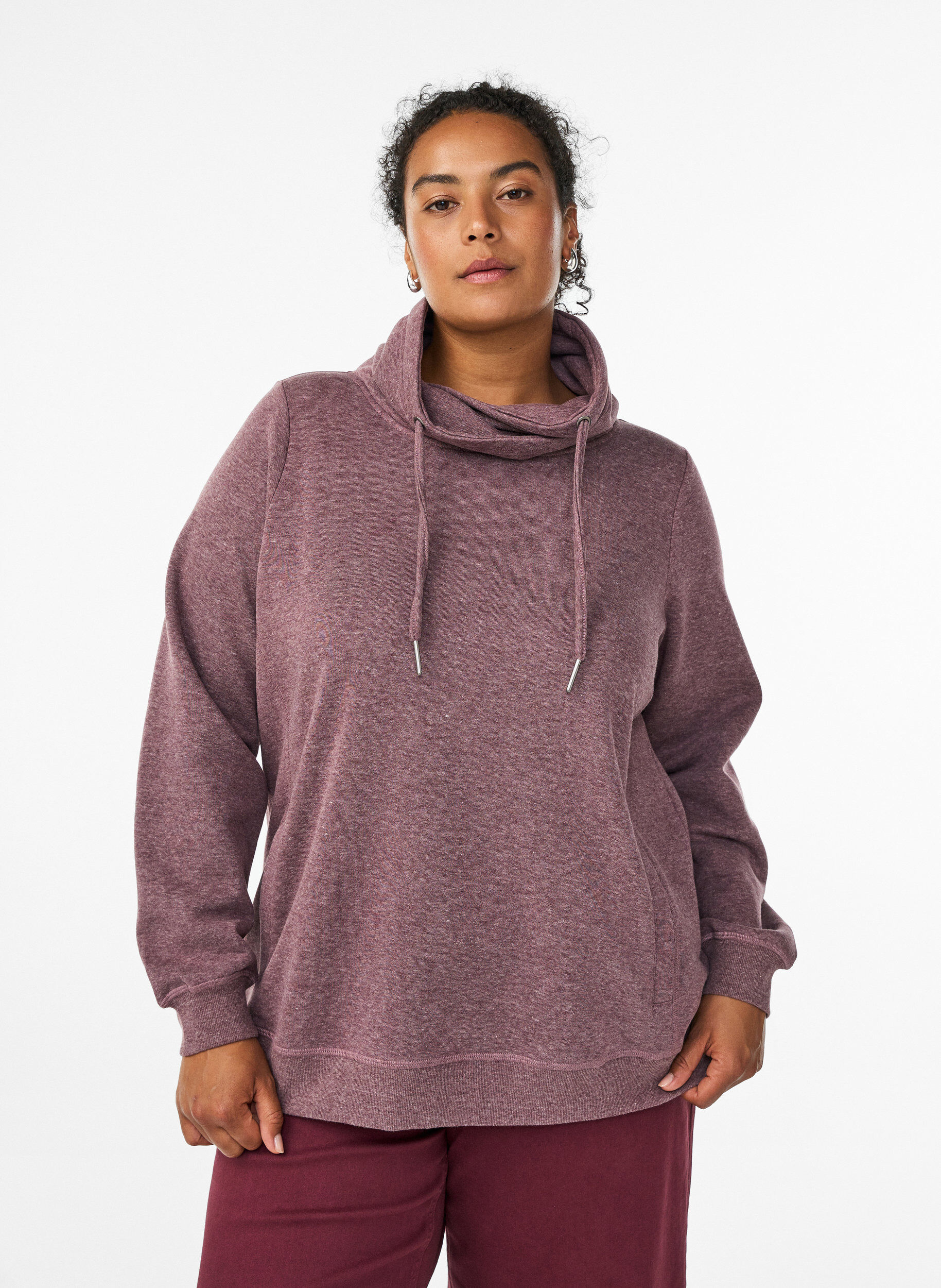 Sweatshirt with high collar and pockets, Red, Model