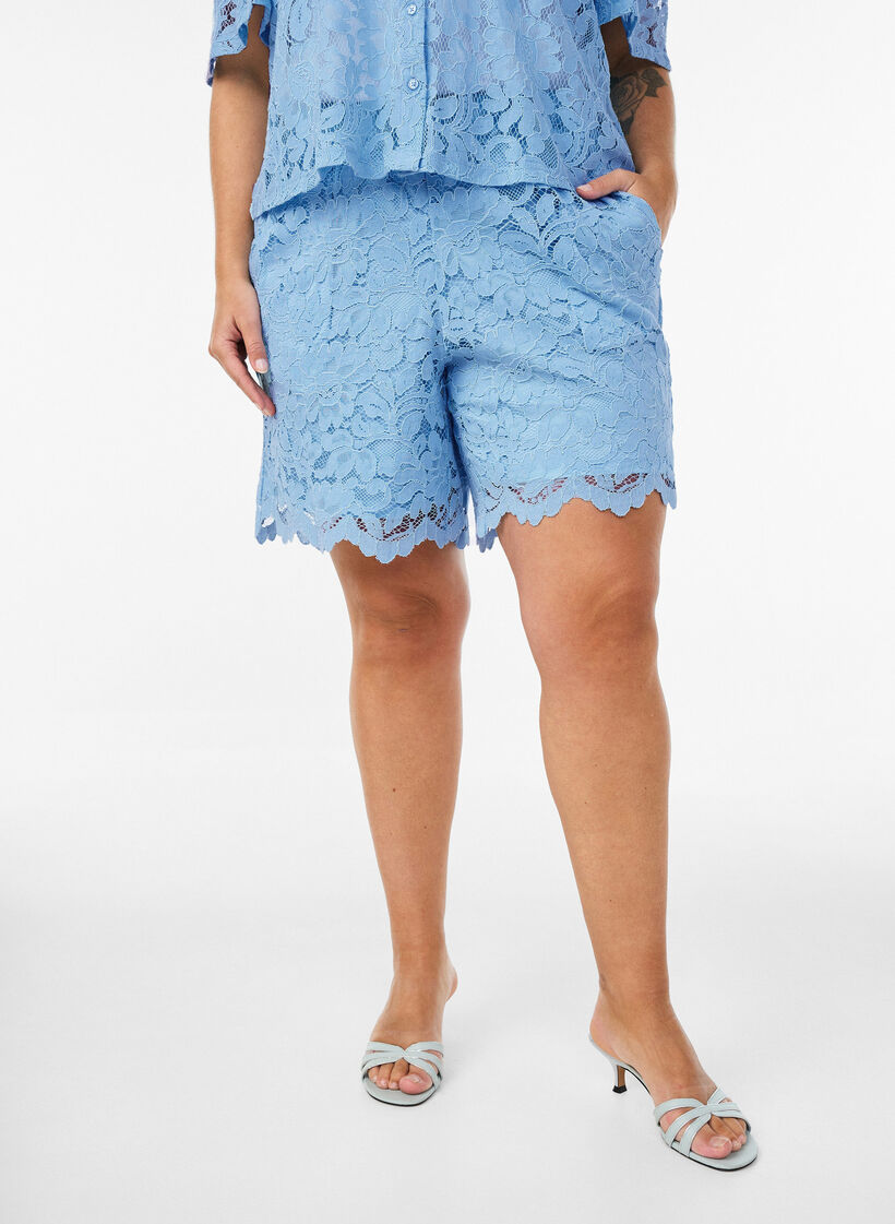 Short-sleeved lace blouse with V-neck, Blue, Model image number 3