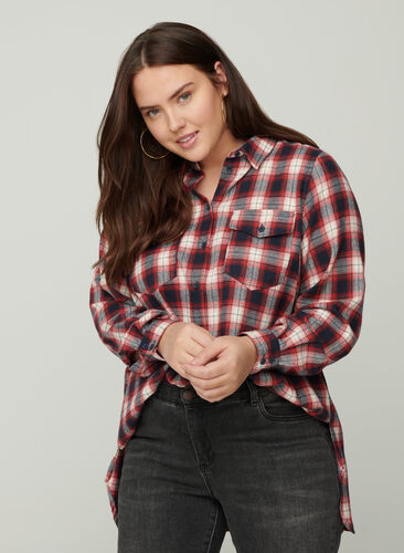 Checked shirt with chest pockets, Red checked, Model image number 0