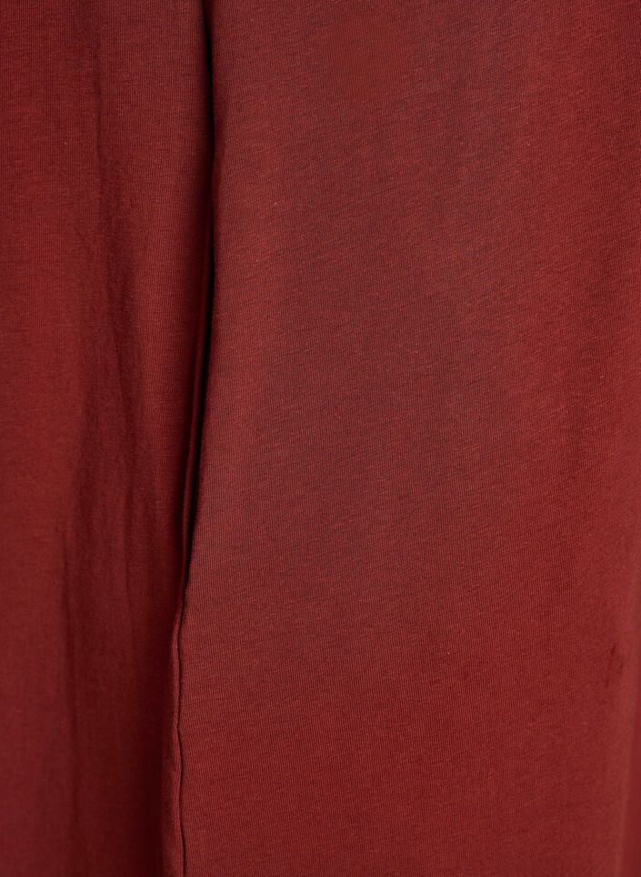 Midi T-shirt dress with a V-neck, Red, Packshot image number 3
