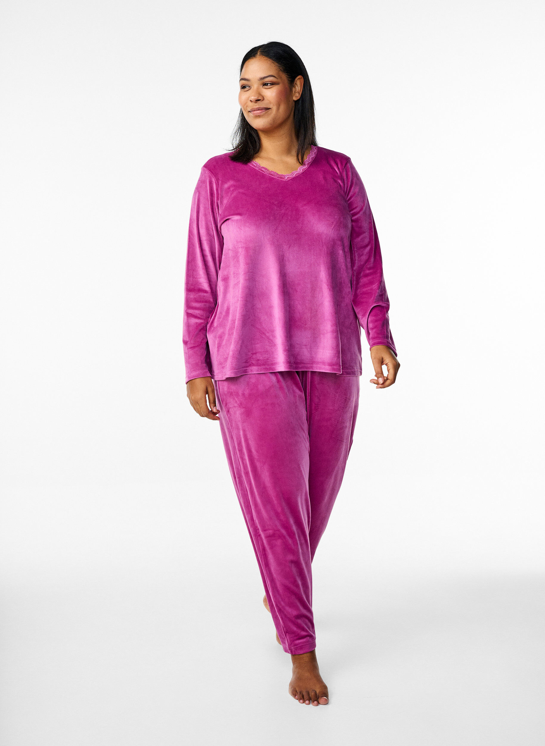 Zizzifashion Velour blouse with v-neck, Boysenberry, Model image number 2