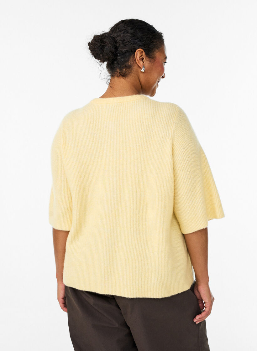 Short-sleeved knit cardigan with shiny ball buttons, Yellow, Model image number 2