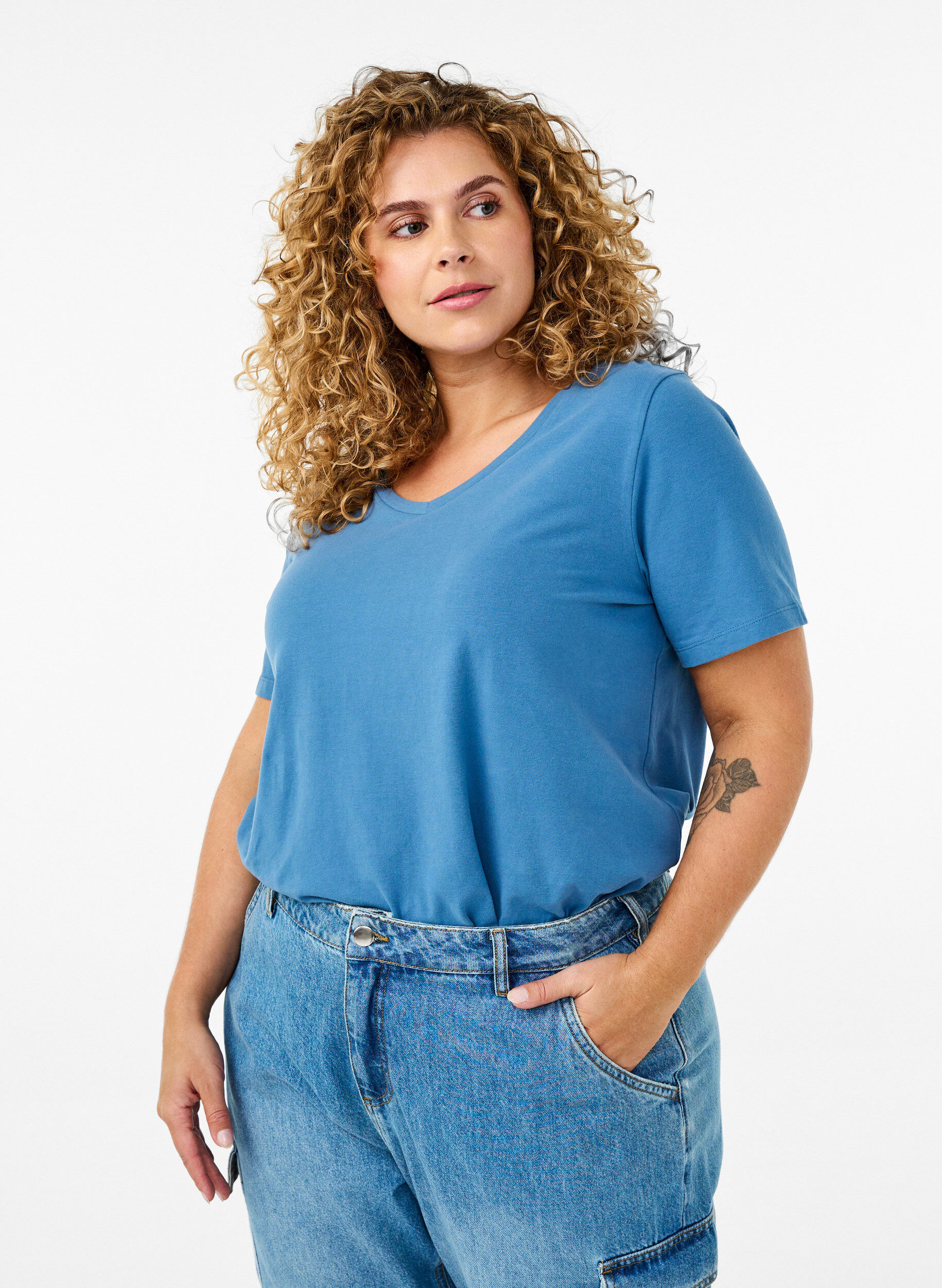 Basic plain cotton t-shirt, Blue, Model