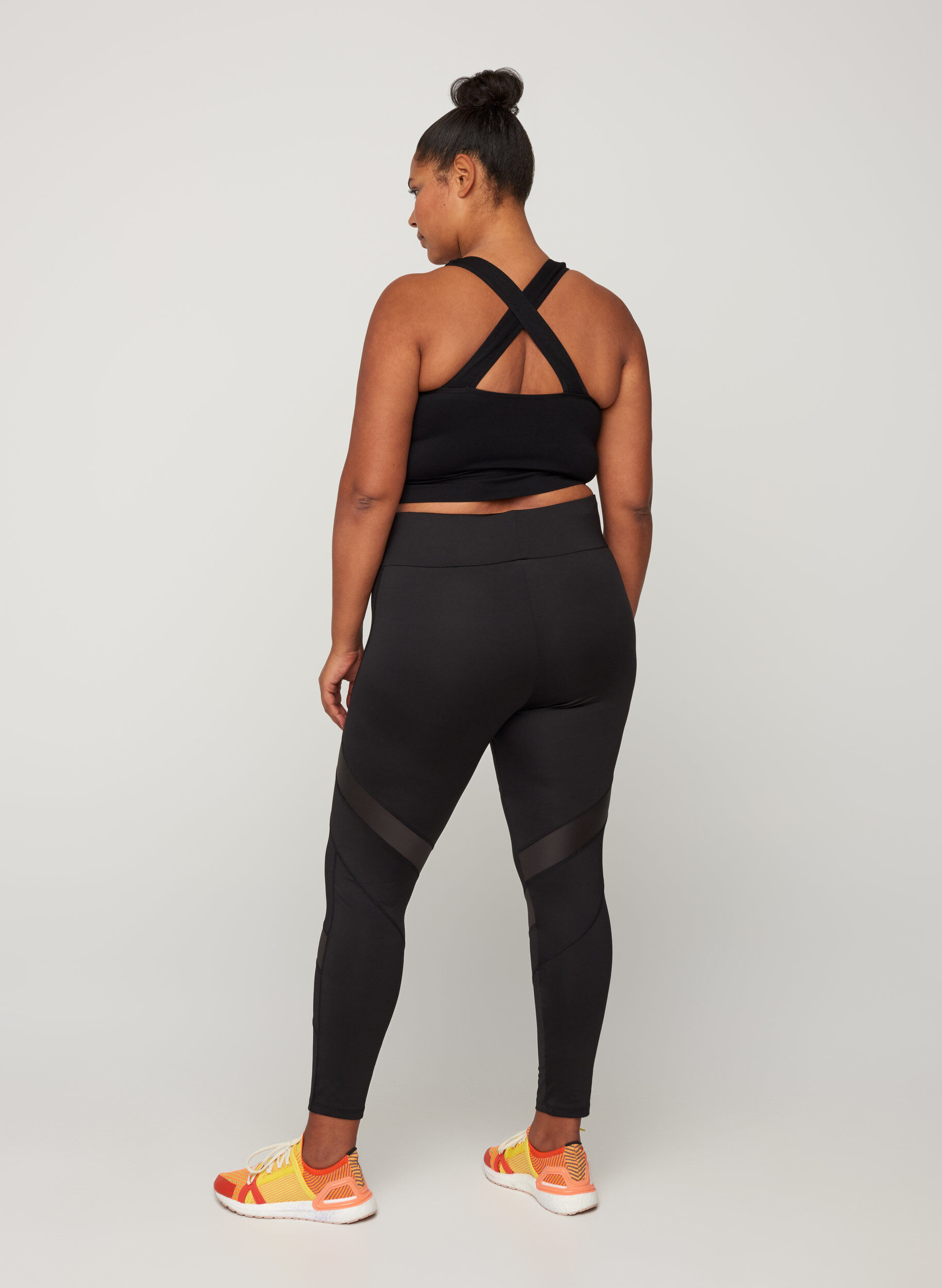 Zizzifashion Cropped sports leggings with mesh, Black, Model image number 0