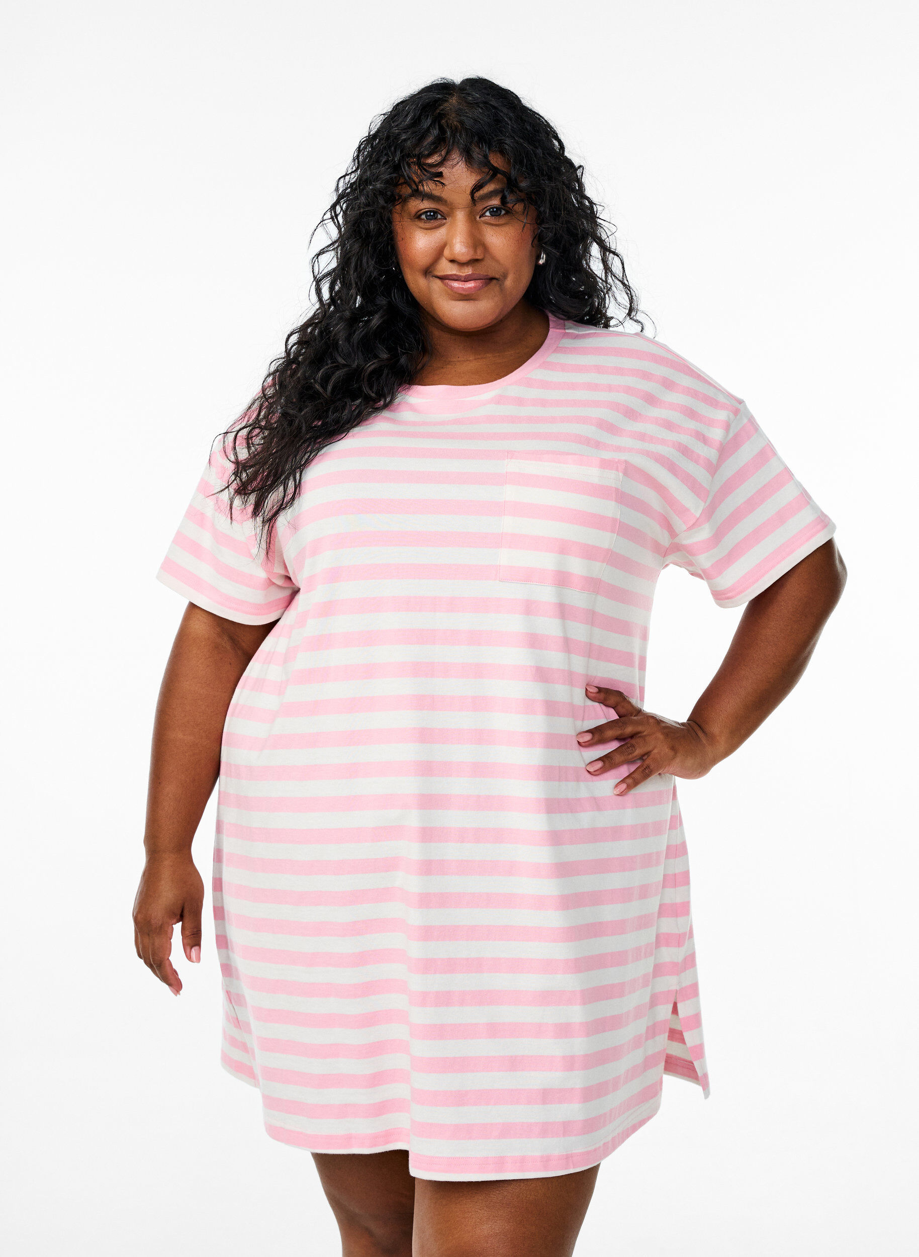 Zizzifashion Long night t-shirt in organic cotton with stripes, Pink, Model image number 0