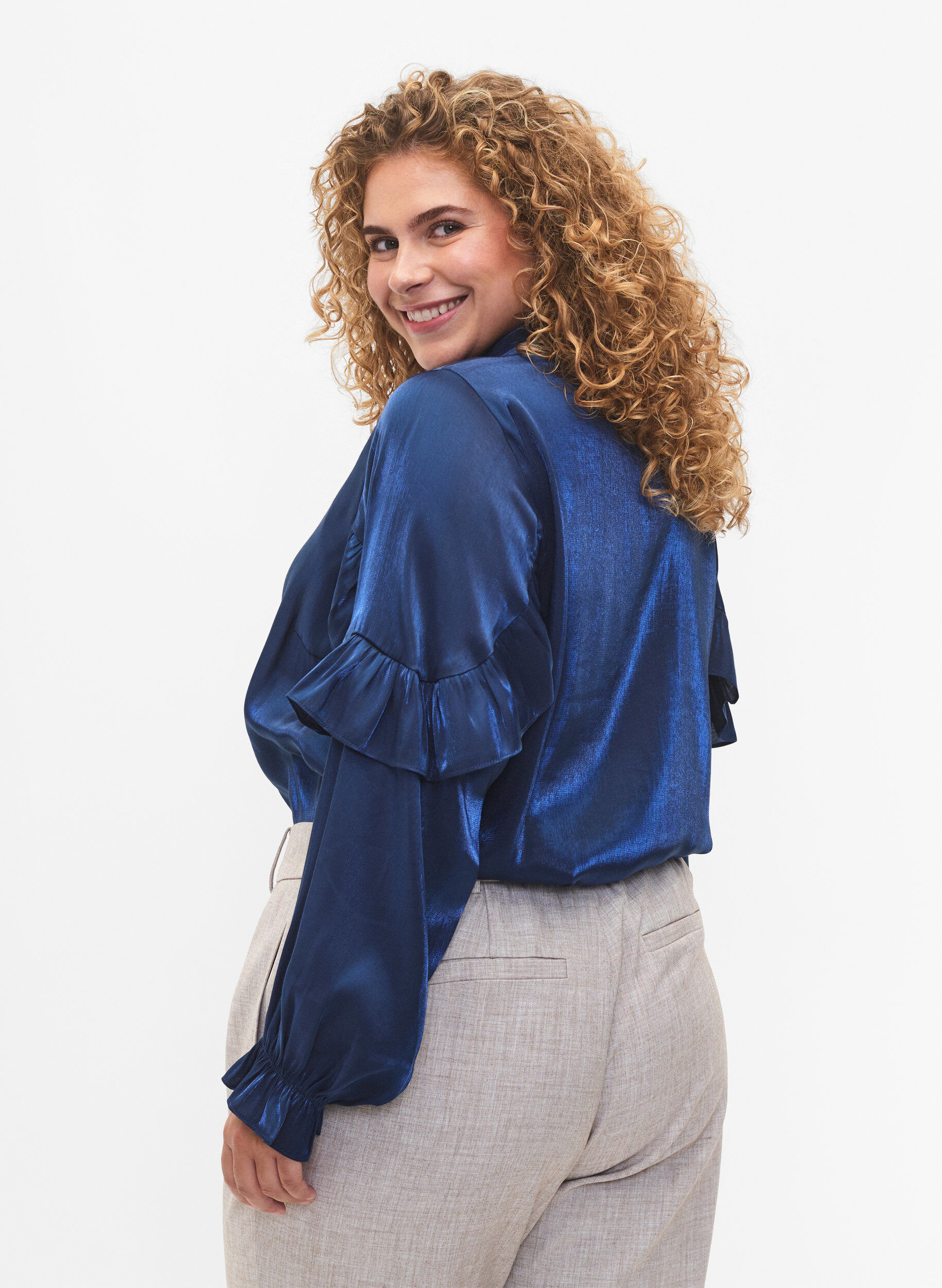 Zizzifashion Viscose shirt with ruffles, Titan, Model image number 1