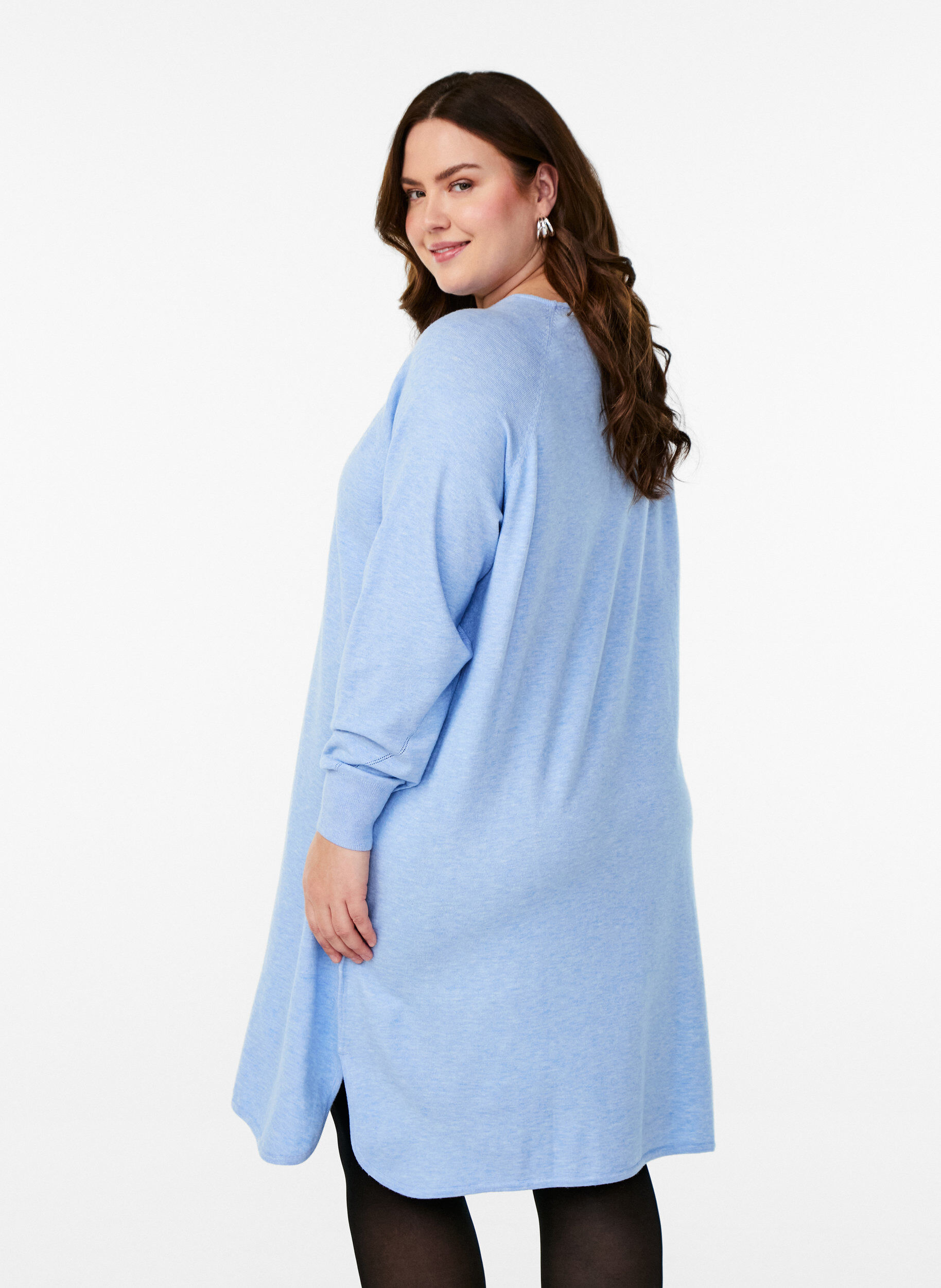 Zizzifashion Knitted dress with a round neck and knitted pattern, Della R. Blue Mel., Model image number 2