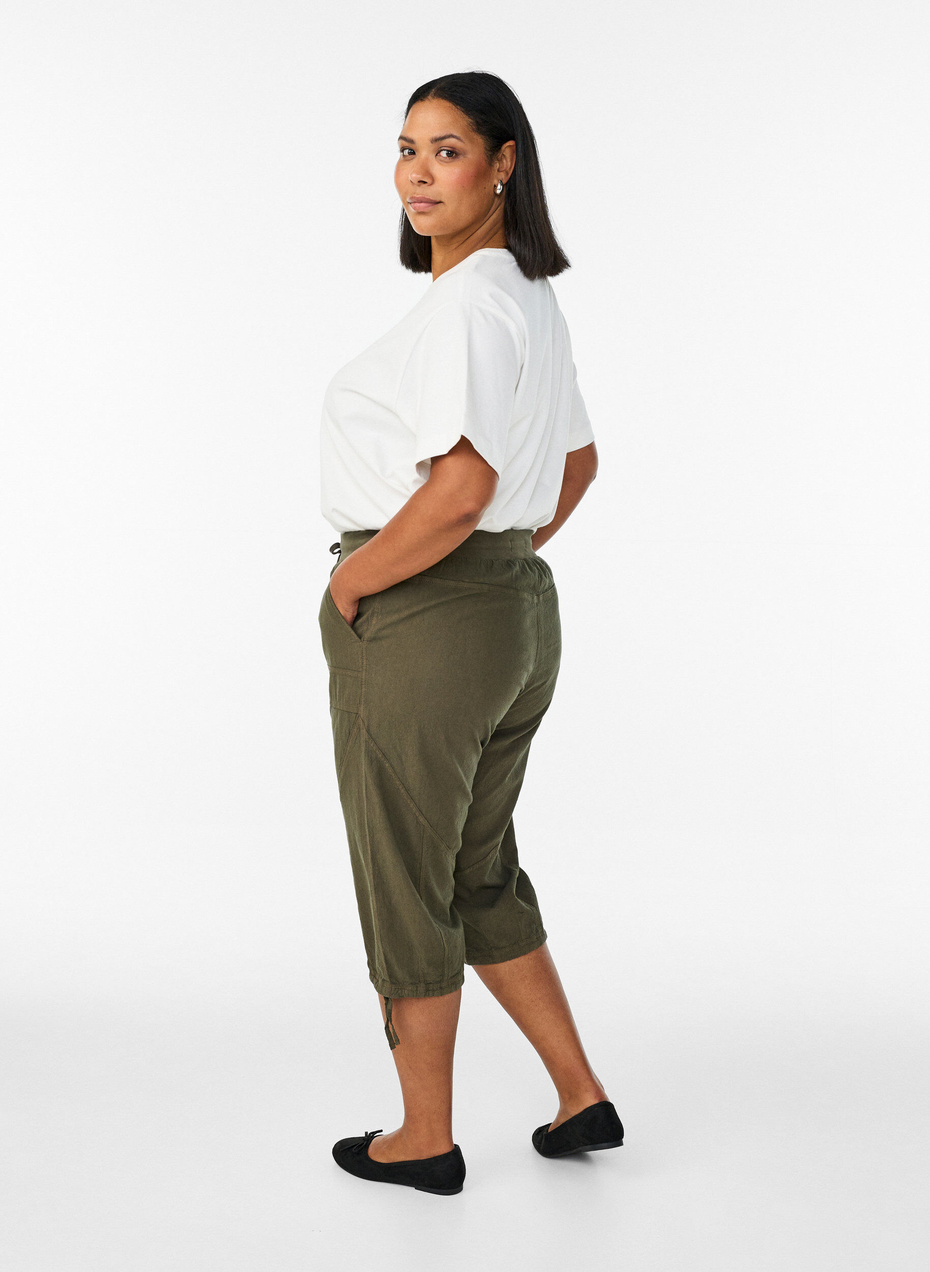 Zizzifashion Cotton Capri trousers, Green, Model image number 1