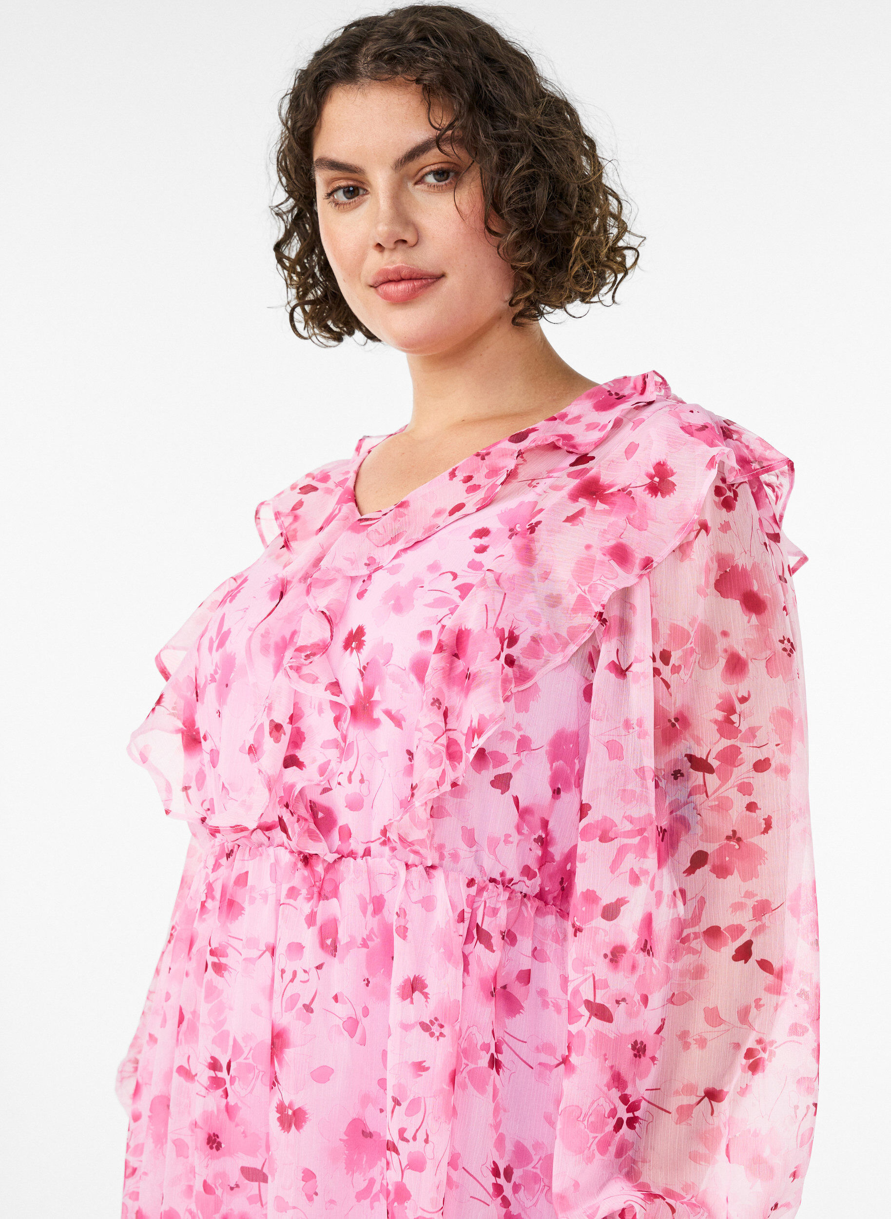 Zizzifashion Floral chiffon dress with ruffles and long sleeves, Pink, Model image number 2