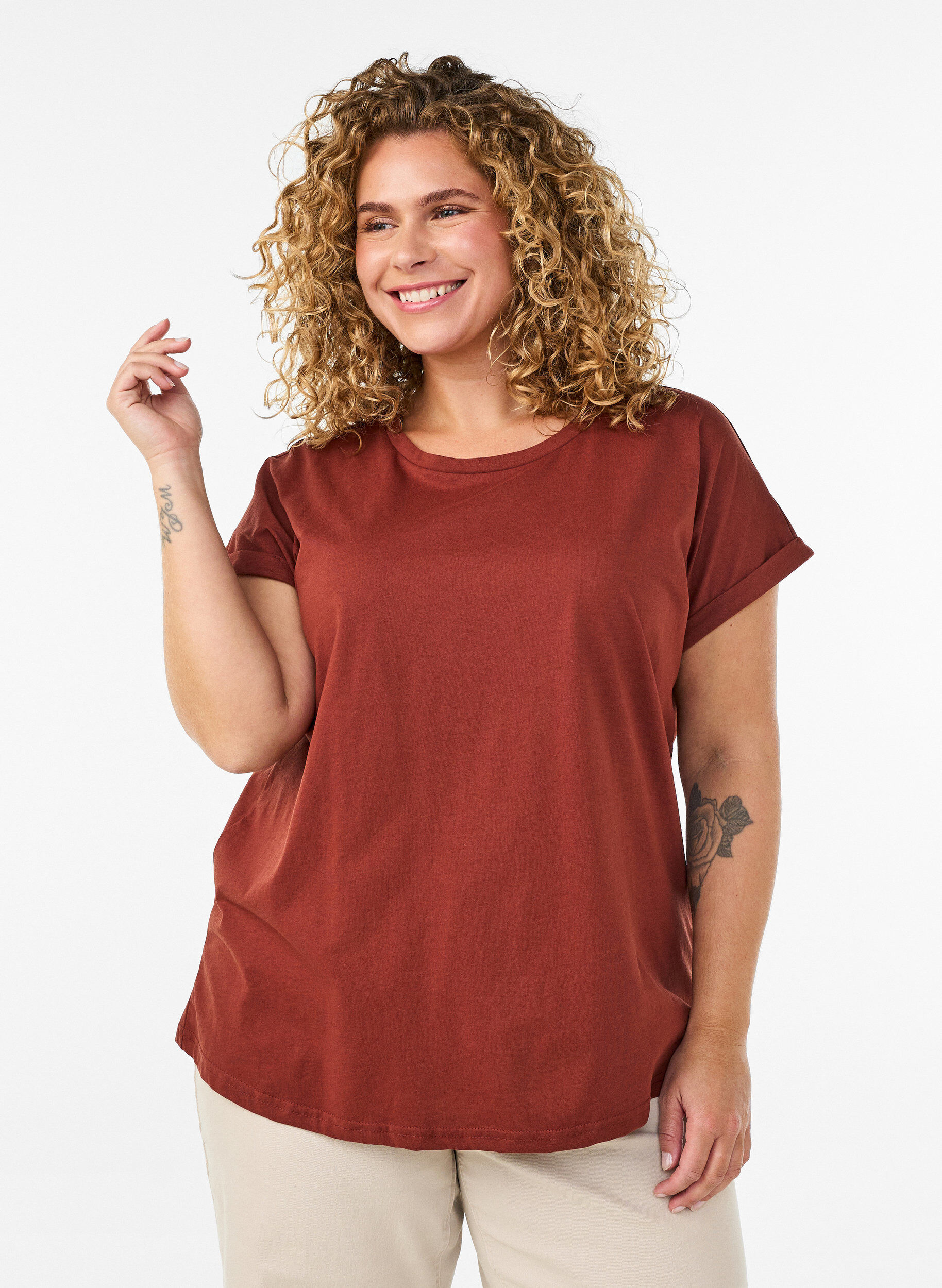 Short-sleeved cotton blend T-shirt, Red, Model