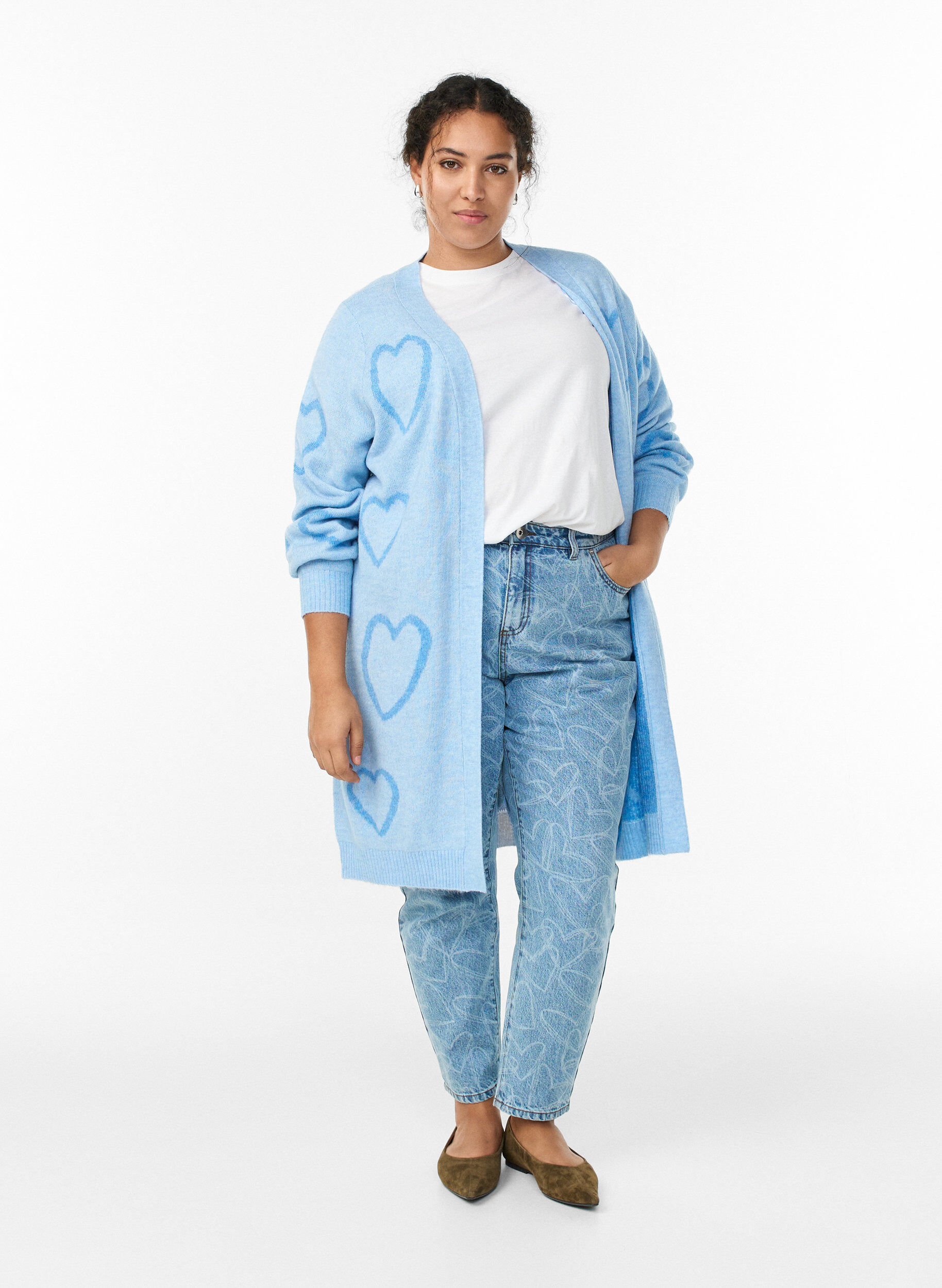 Zizzifashion Long cardigan with tone-on-tone hearts, Blue, Model image number 1