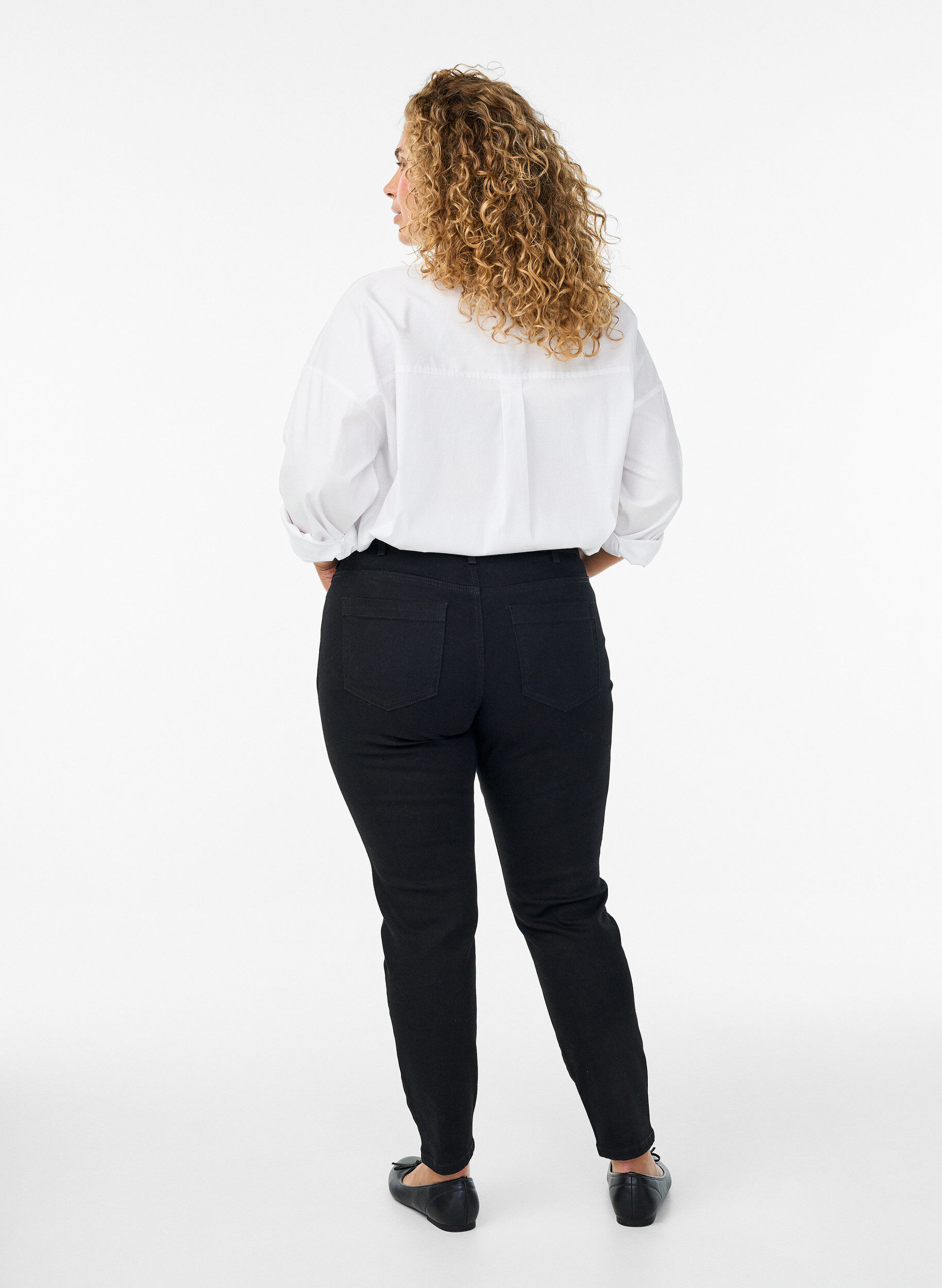 ZizzifashionSlim fit Emily jeans with regular waist, Black, Model image number 1