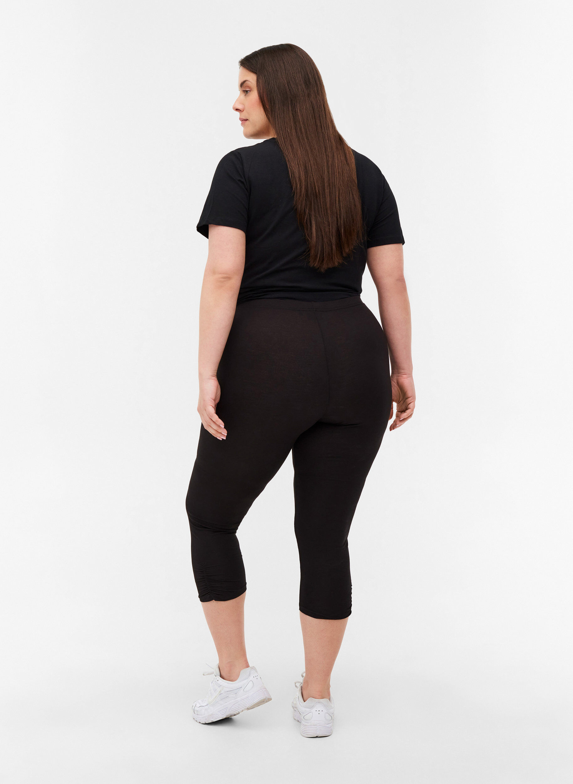 Zizzifashion Basic 3/4 leggings with wrinkle detail, Black, Model image number 1