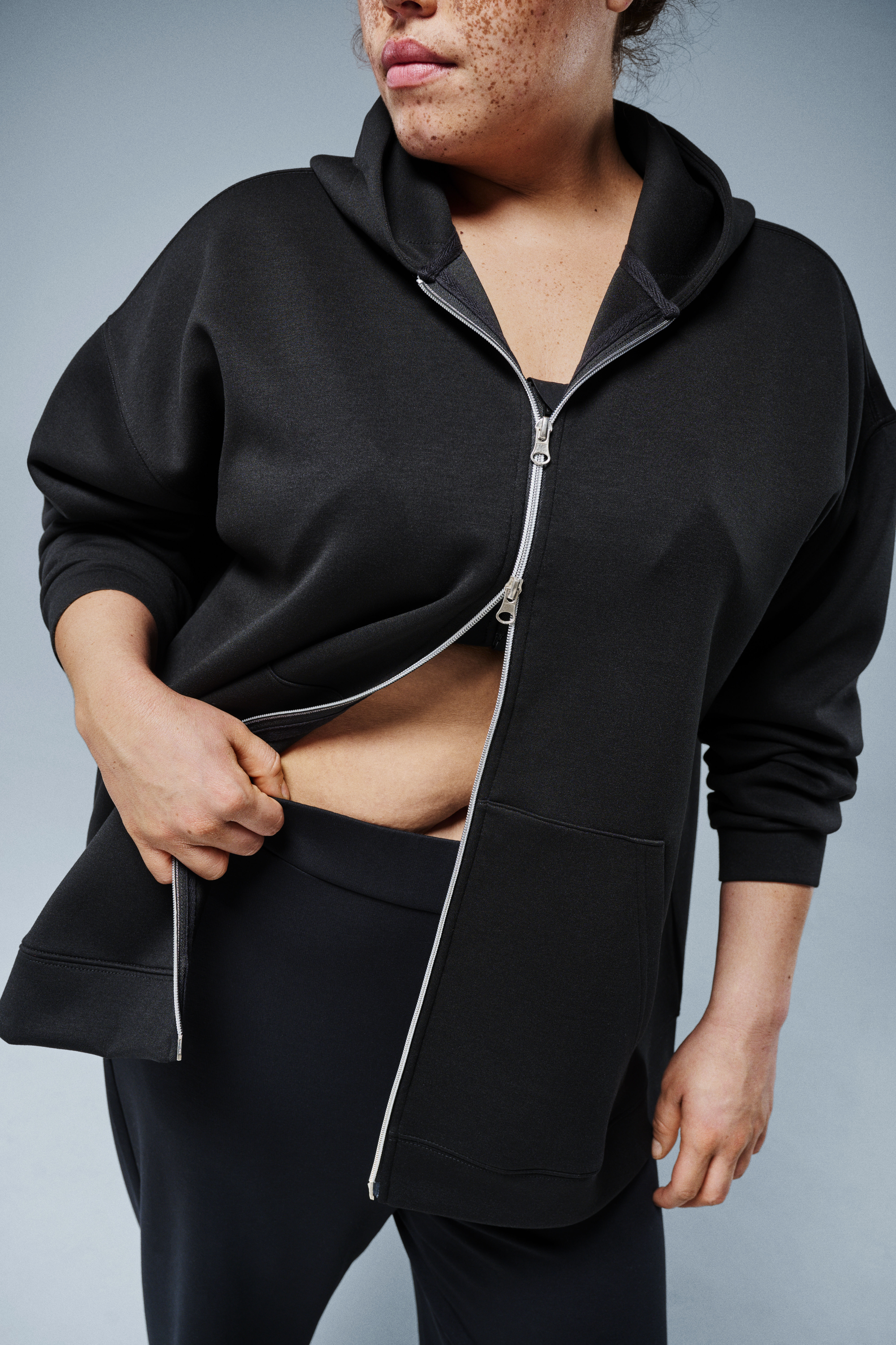 Zizzifashion Black hoodie, , Model