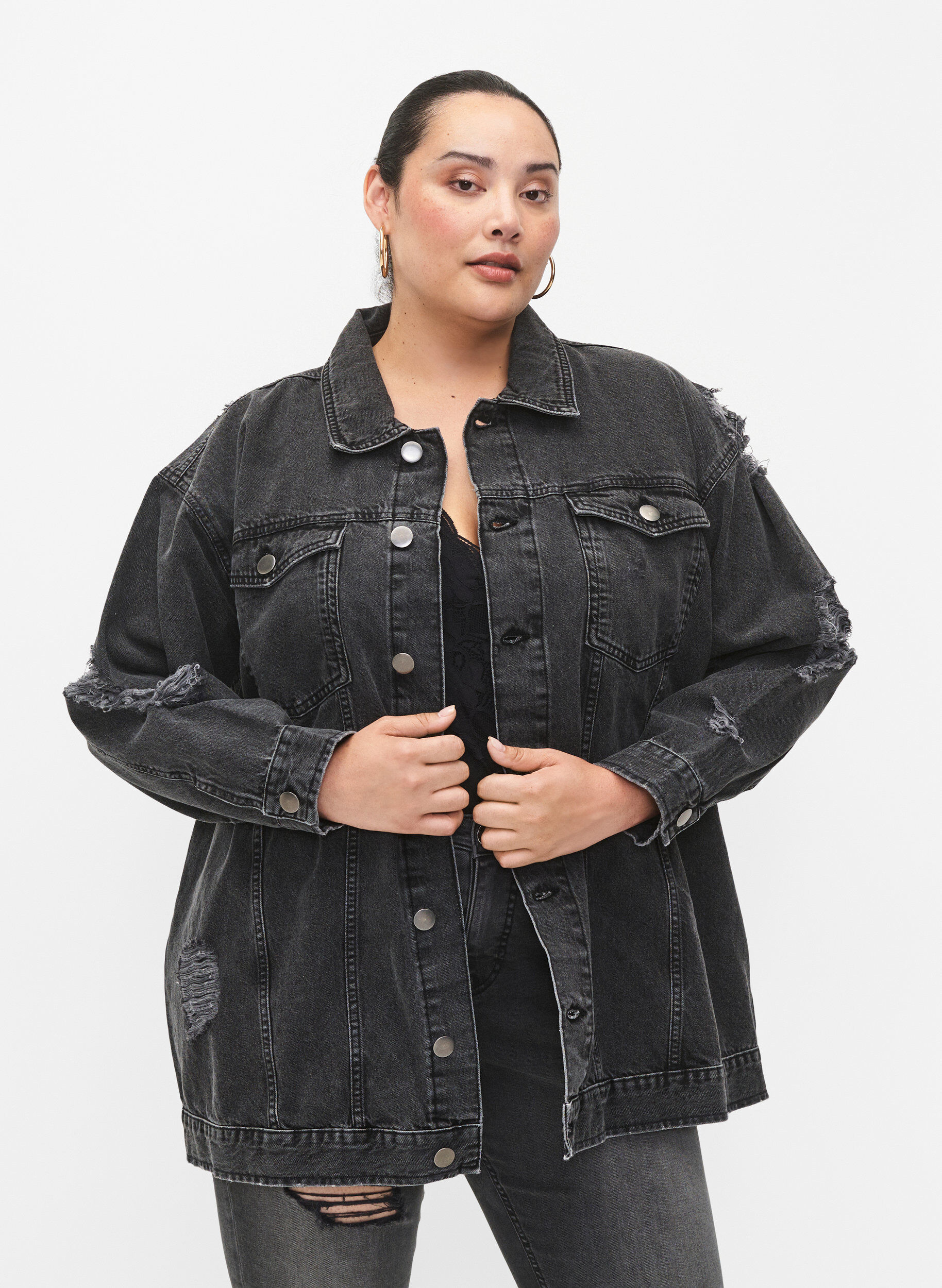 Zizzifashion Loose fit denim jacket with worn details, Dark Grey Denim, Model image number 0