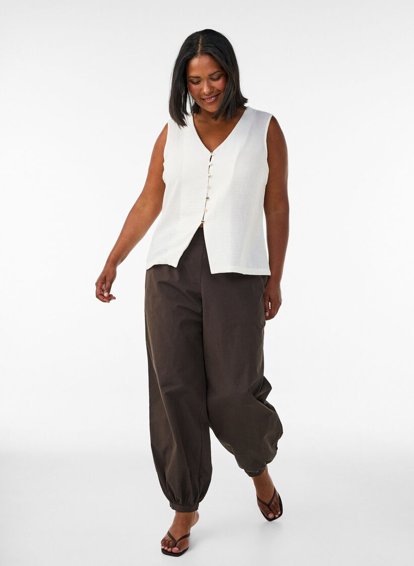 Sleeveless vest with a V-neck and buttons, Vanilla, Model image number 1