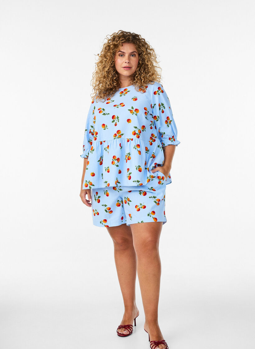 Cotton shorts with a tomato print and high waist, Light Blue, Model image number 1