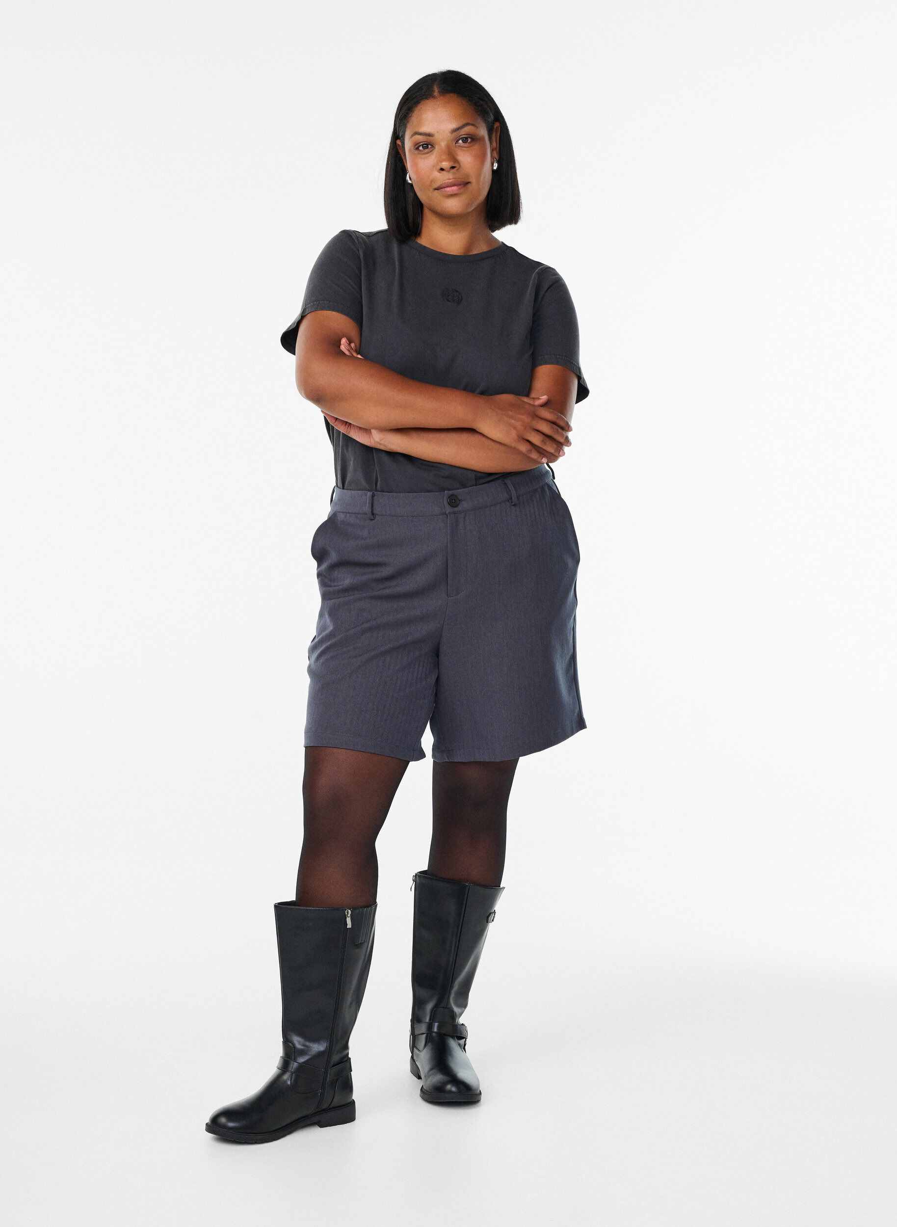 Zizzifashion Tailored bermuda shorts with pockets, Dark Grey, Model image number 1