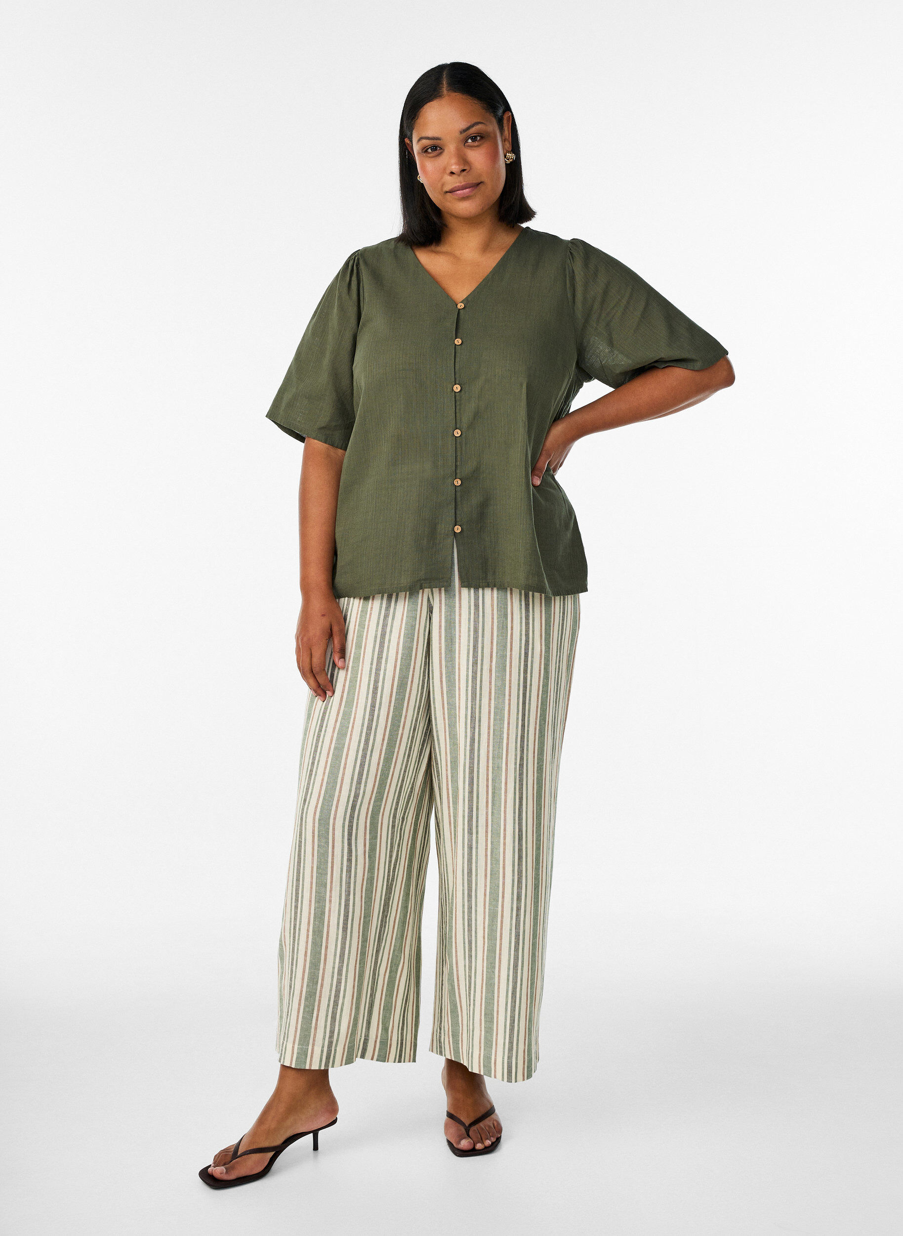 Zizzifashion Short-sleeved cotton shirt with a V-neck, Green, Model image number 1