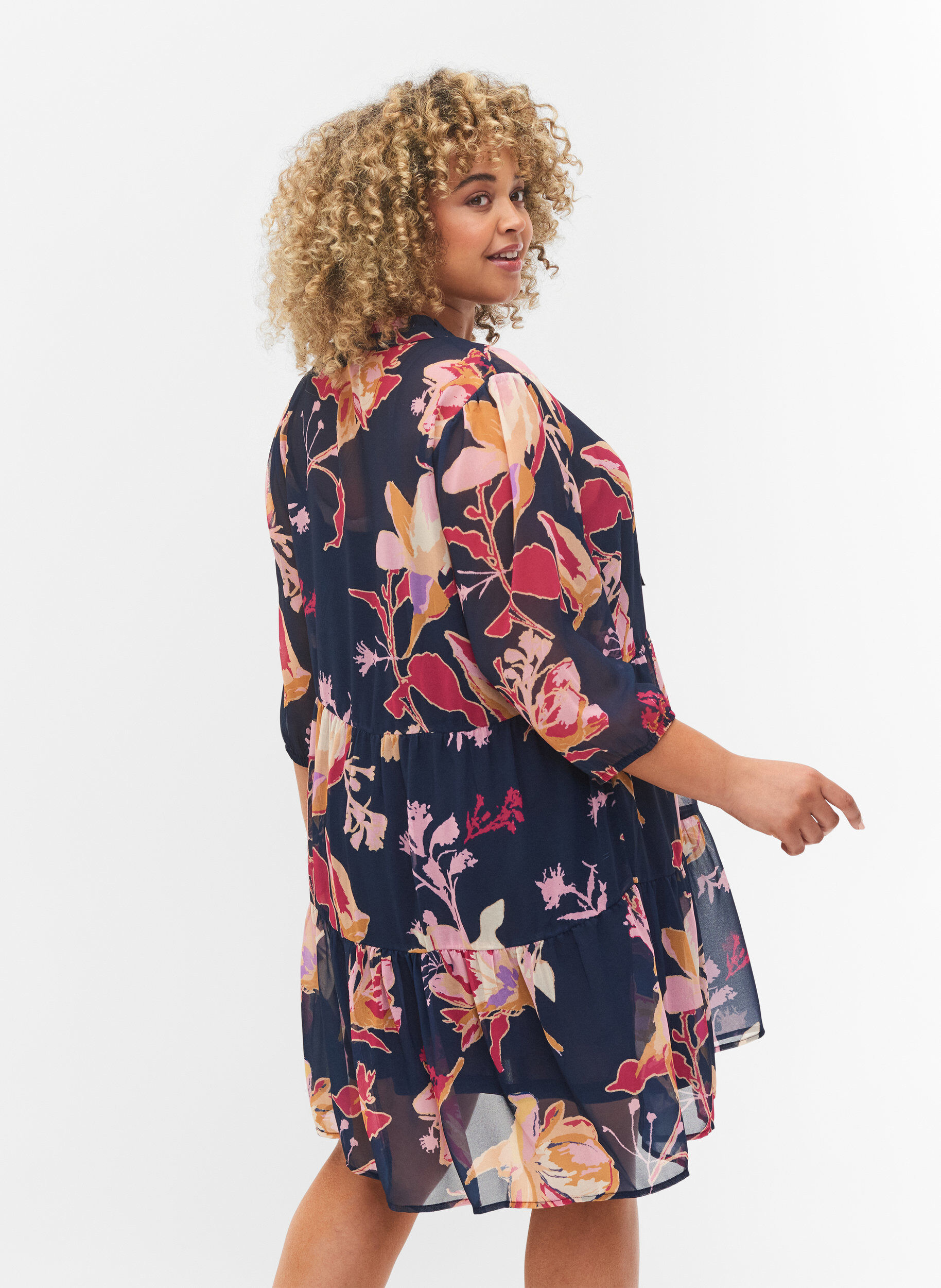 Zizzifashion Floral tunic with 3/4 sleeves and ruffle collar, Big Flower AOP, Model image number 1