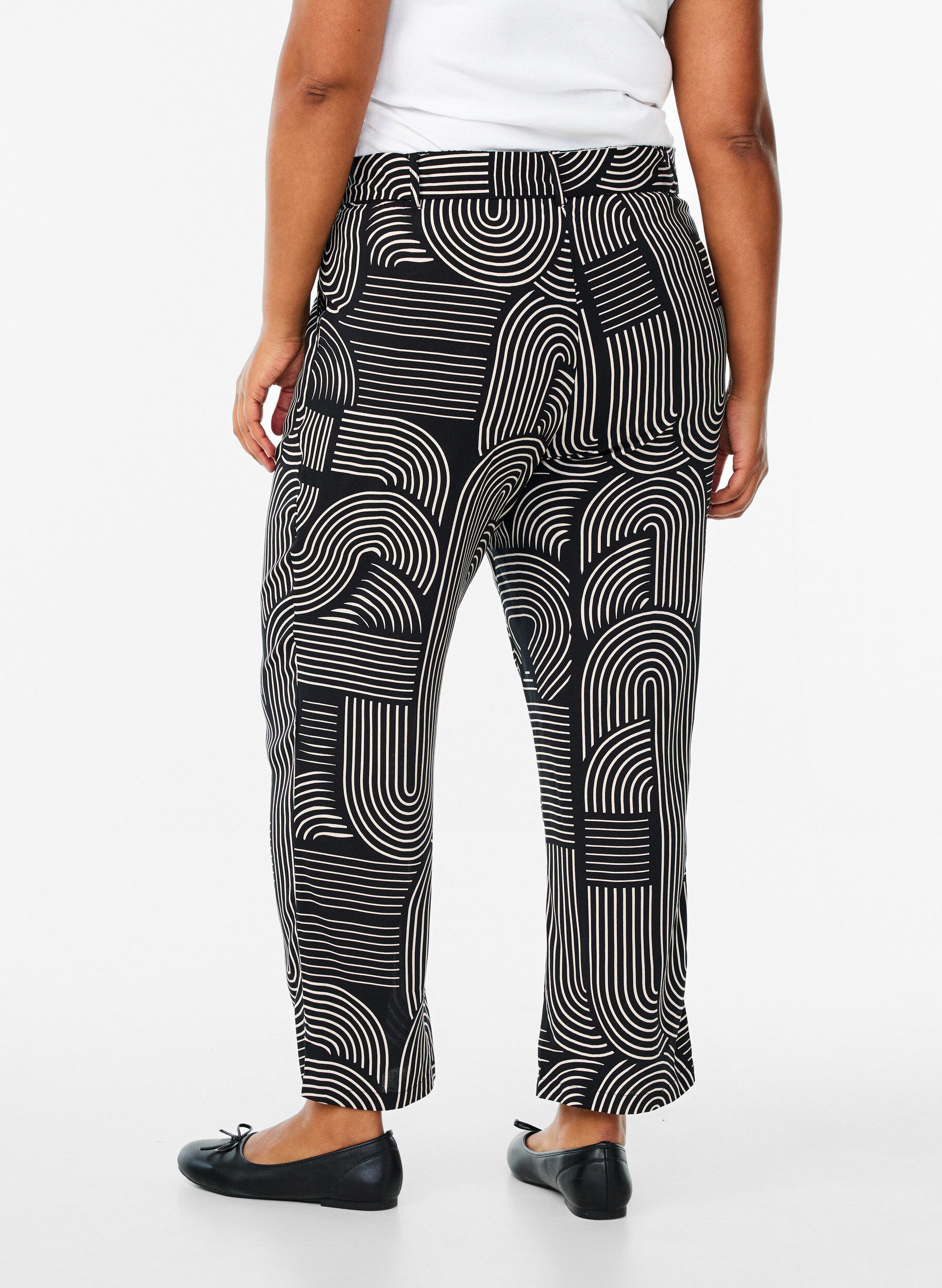 Zizzifashion High-waisted viscose trousers, Black, Model image number 1