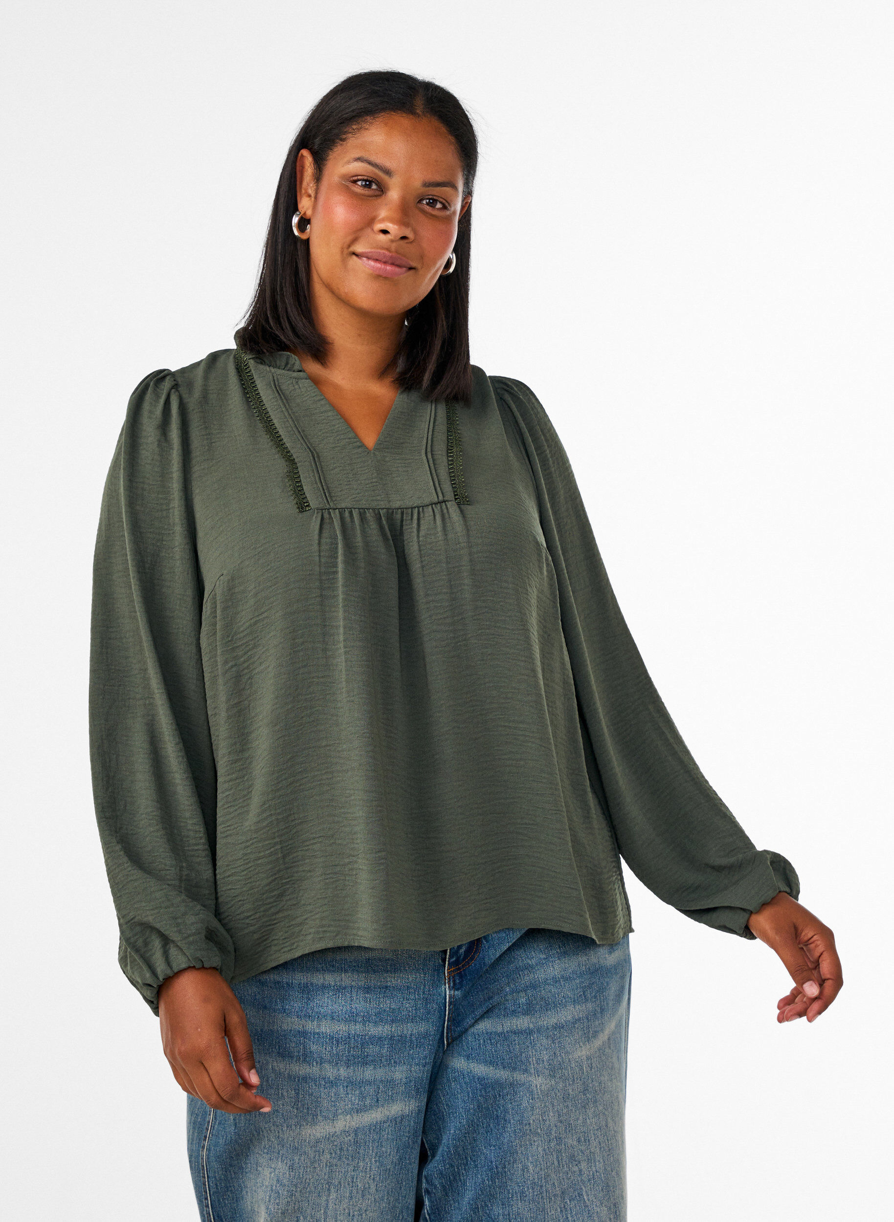 Blouse with V-neck and crochet trim, Green, Model