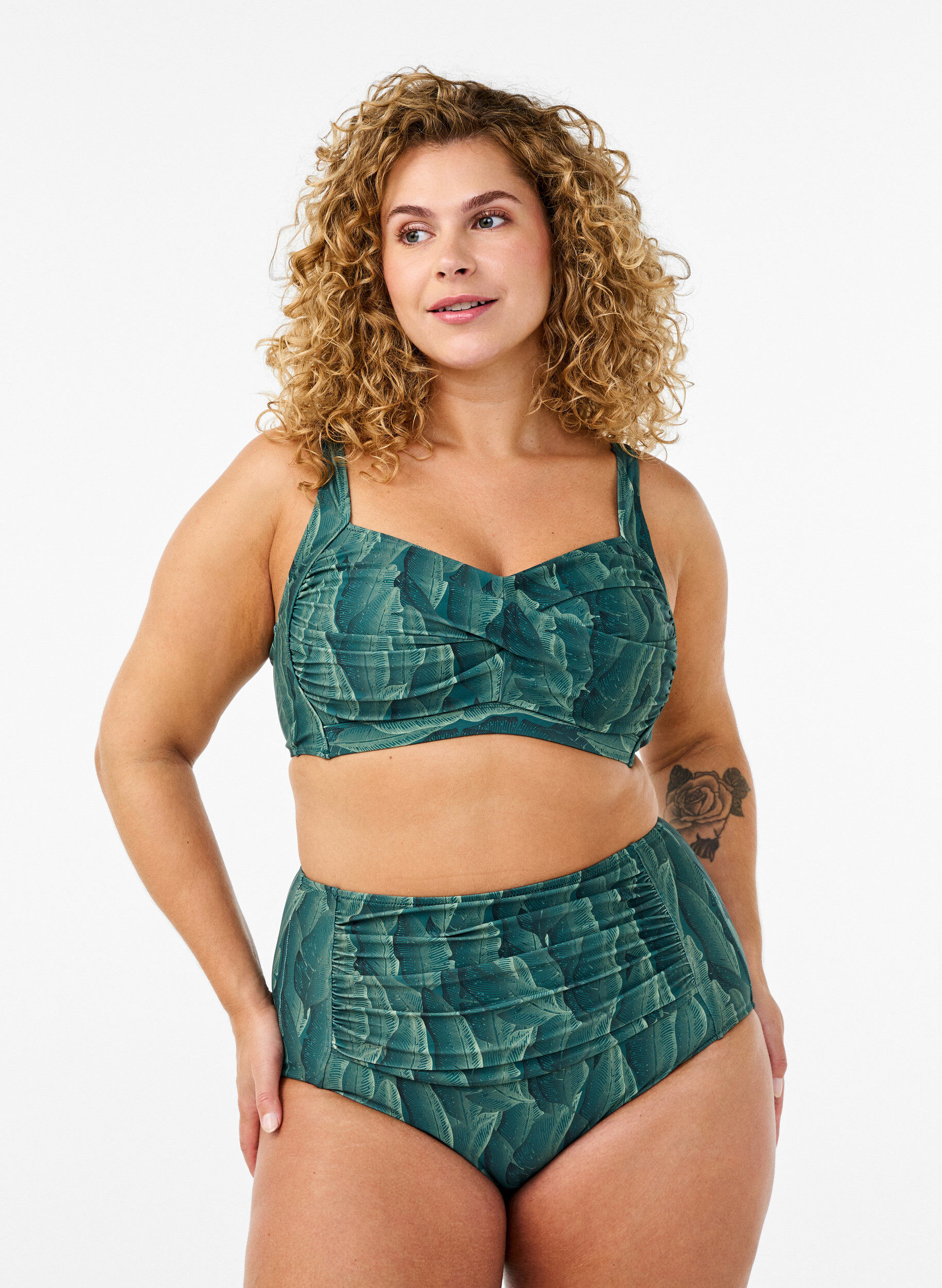 High-waisted bikini bottoms with print, Green, Model