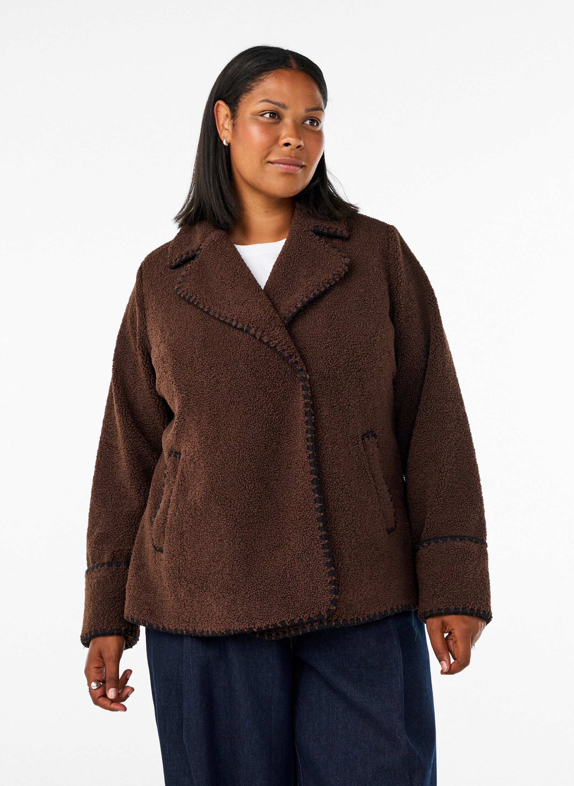 Hooded sweatshirt with a zip and pockets, Green, Model