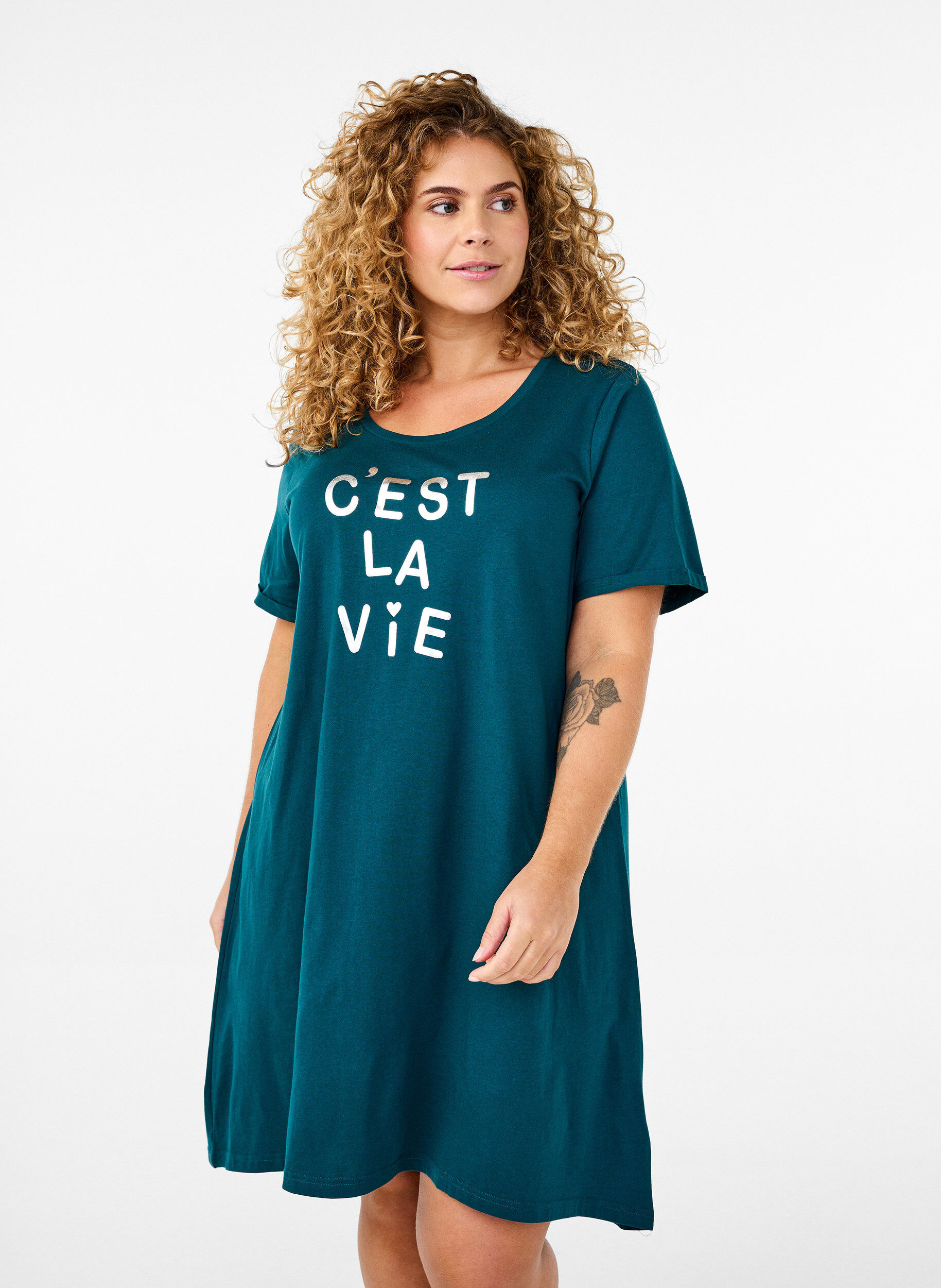 Short-sleeved nightgown in organic cotton, Green, Model