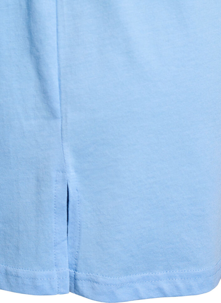 Single colour oversized t-shirt with v-neck, Light Blue, Packshot image number 3