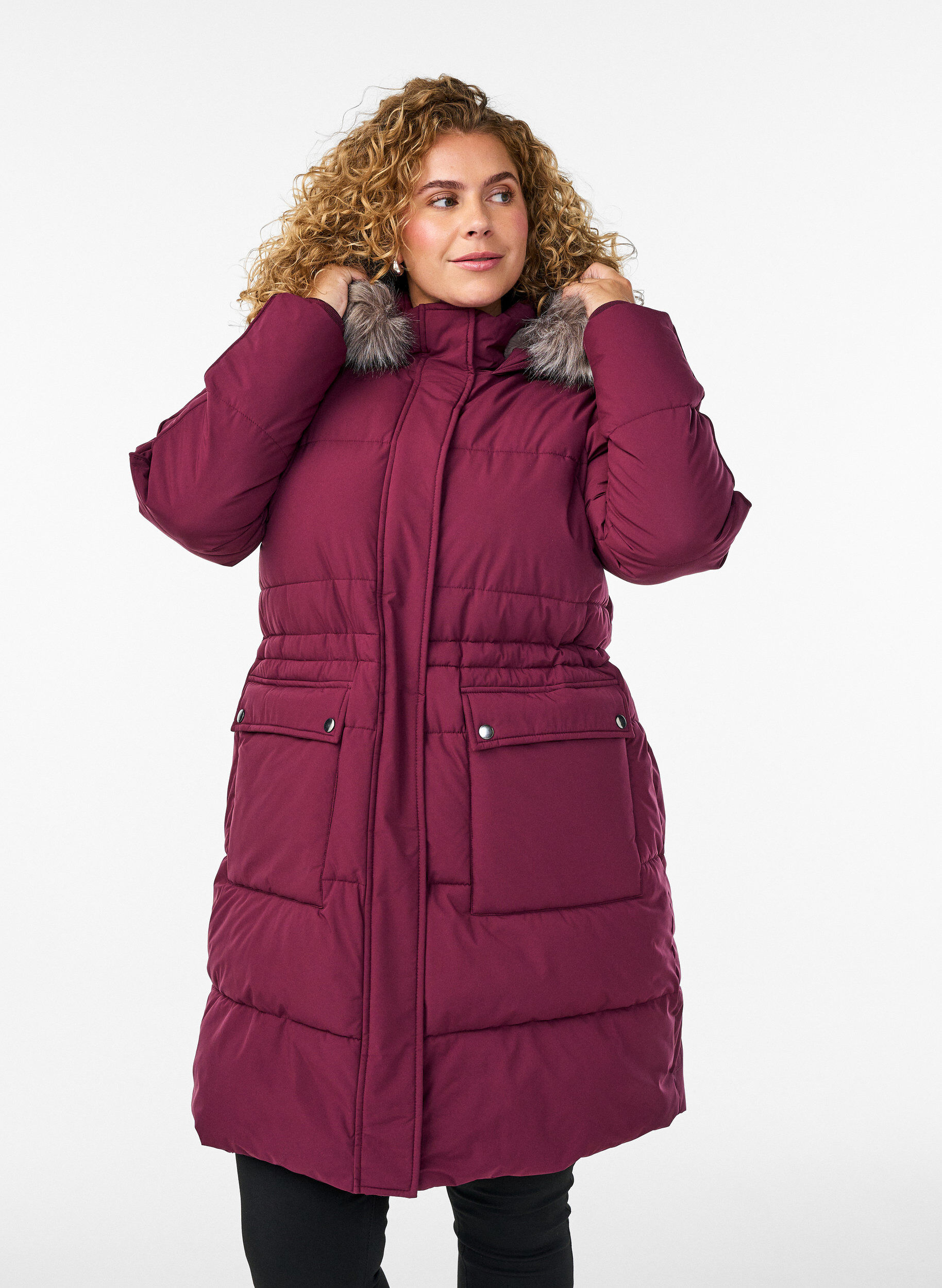 Water-repellent parka with faux fur Collar, Dark Bordeaux, Model