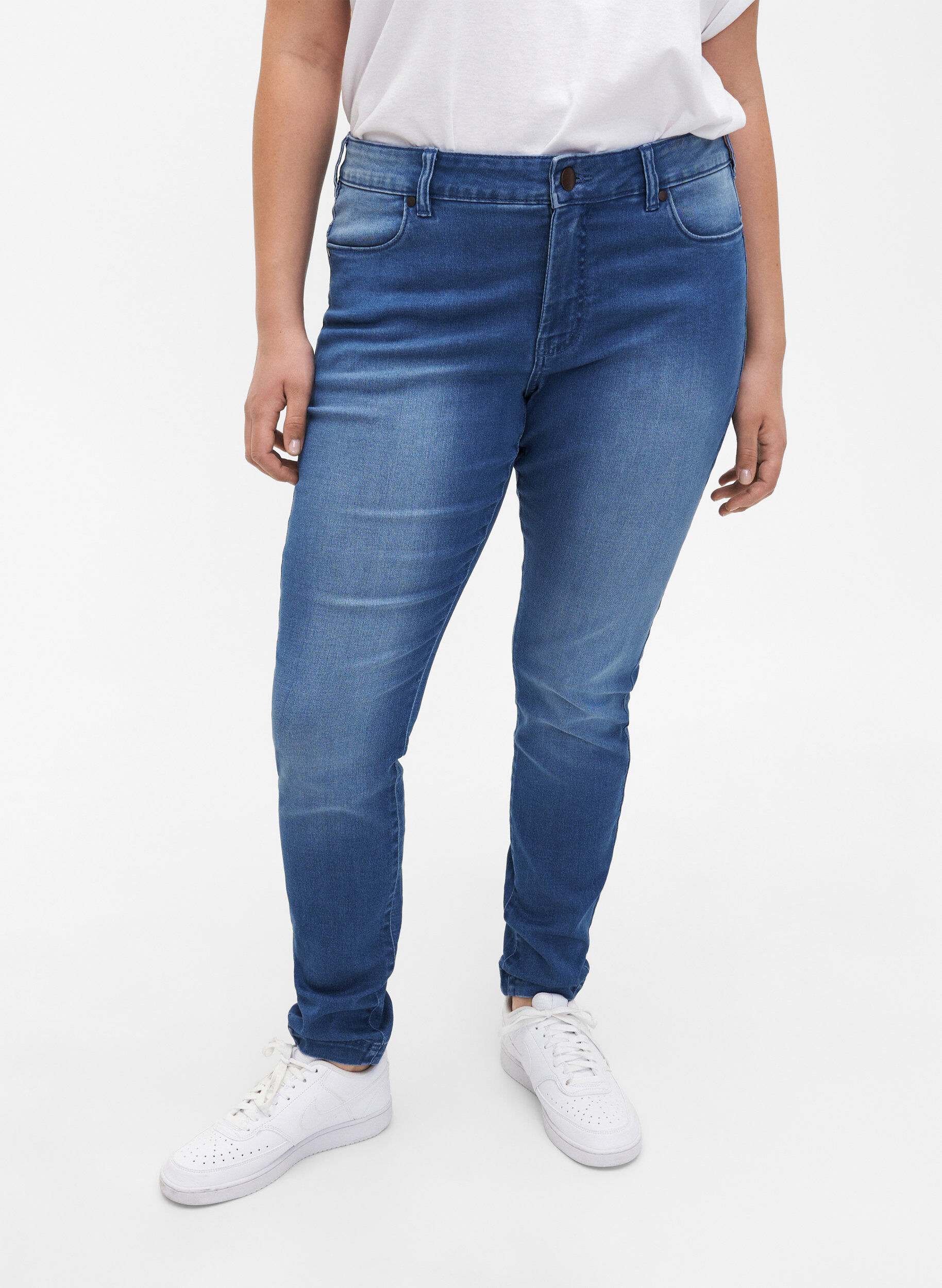Zizzifashion Viona regular waist jeans, Light Blue, Model image number 2