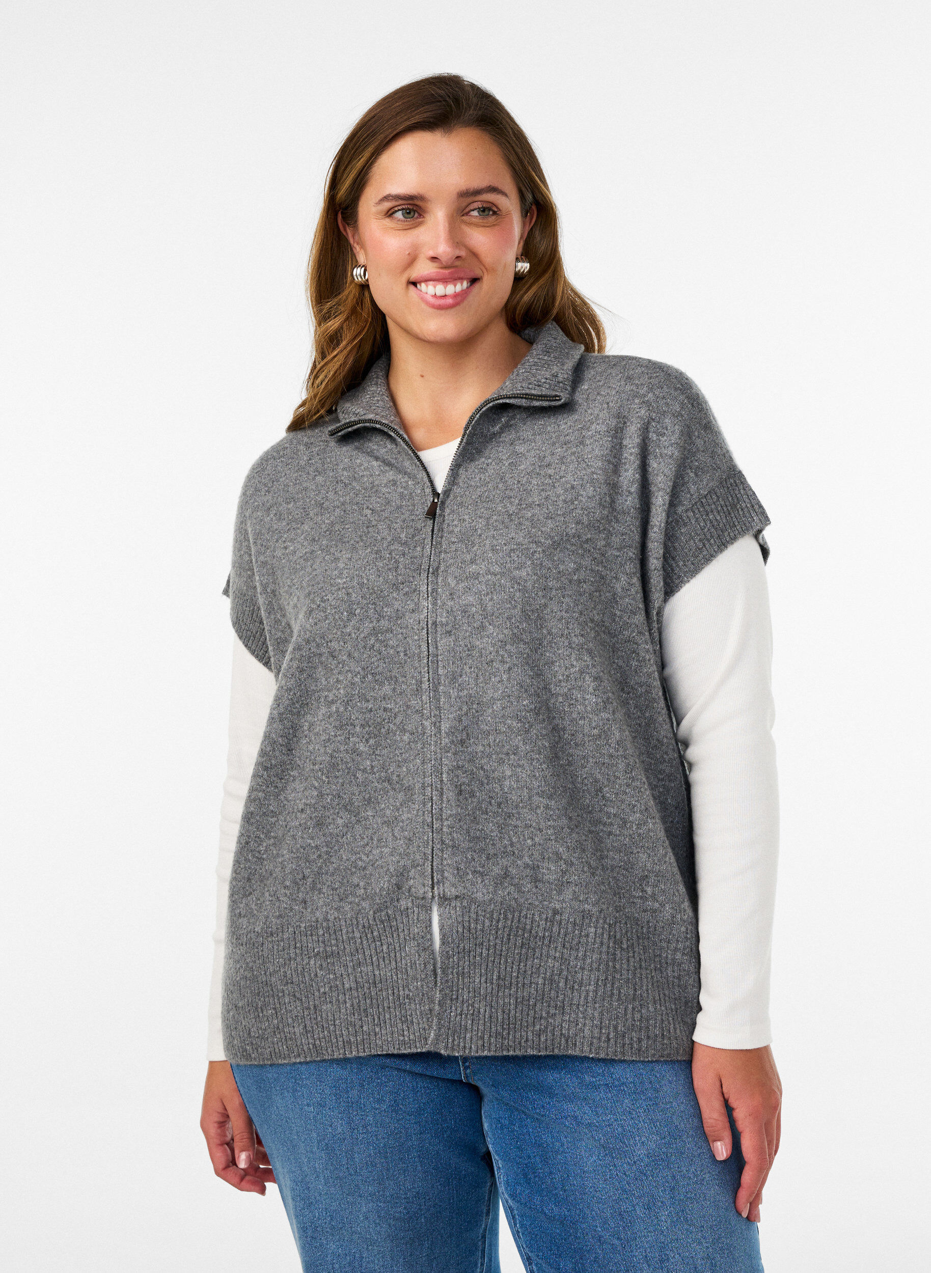 ZizzifashionKnitted vest with high collar and zip, Grey, Model image number 0