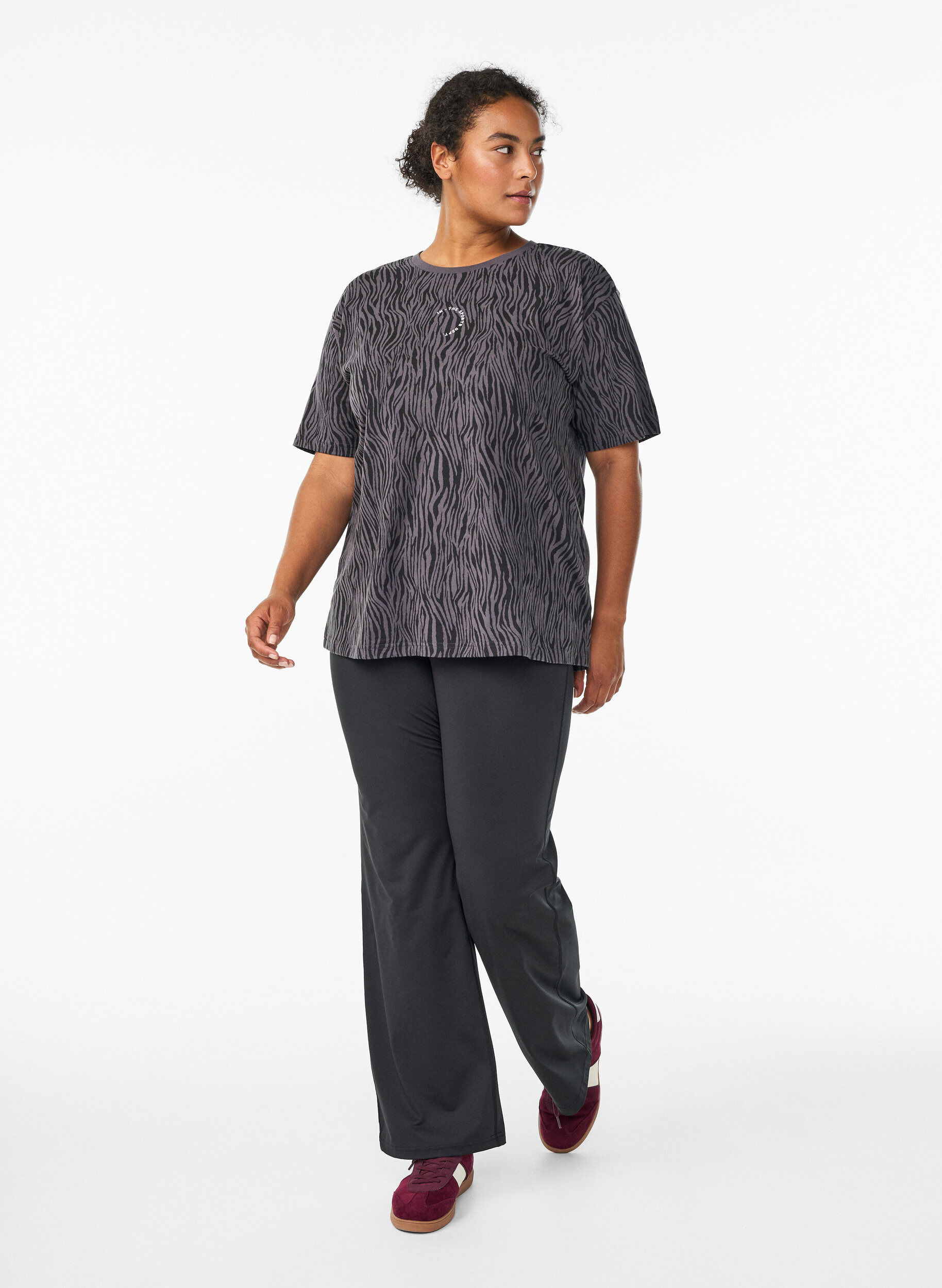 Zizzifashion Zebra print organic cotton sports tee, Dark Grey, Model image number 1