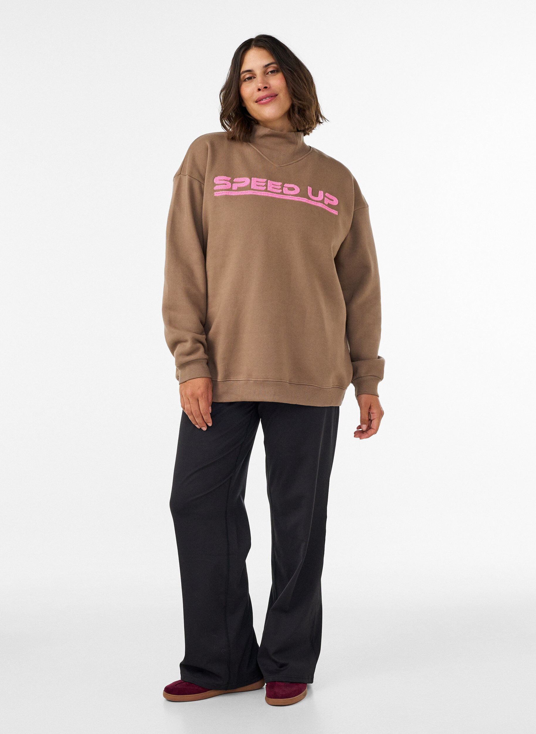 ZizzifashionSweatshirt with high neck and sporty front motif, Brown, Model image number 1