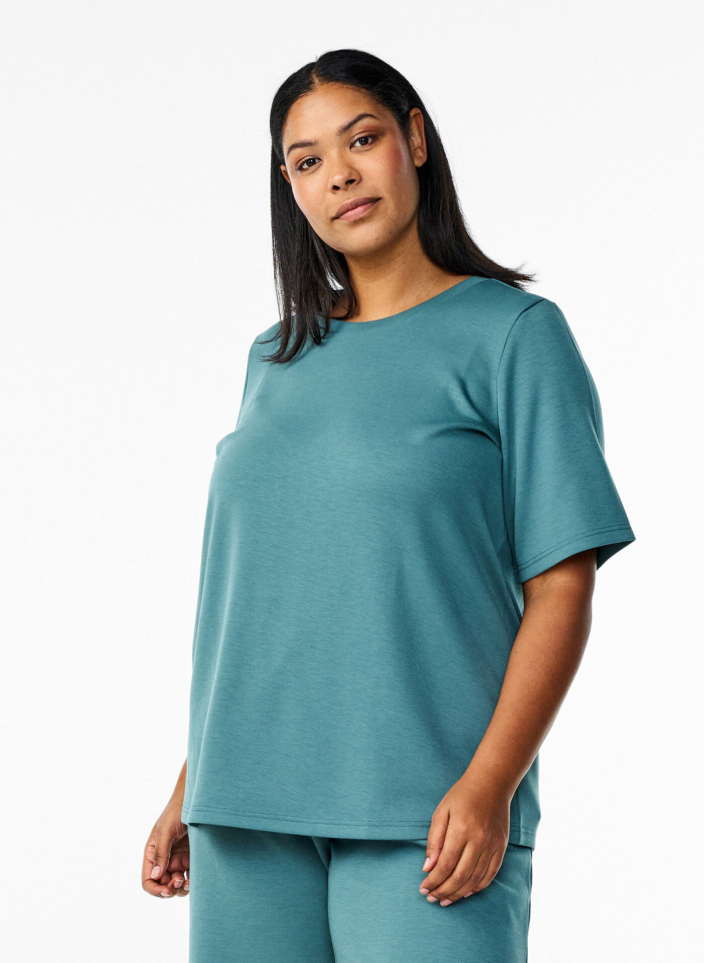 T-shirt in modal mix, Green, Model
