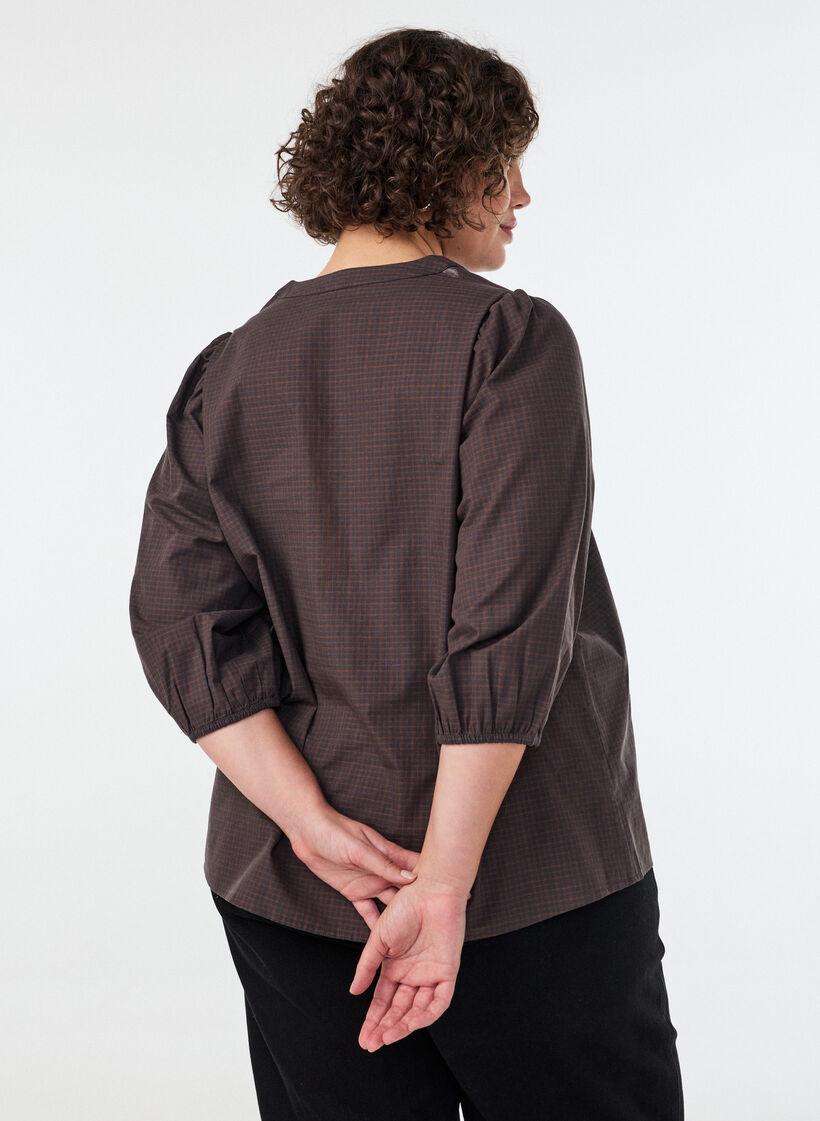 Checked blouse with V-neck and 3/4 sleeves, Brown, Model image number 2