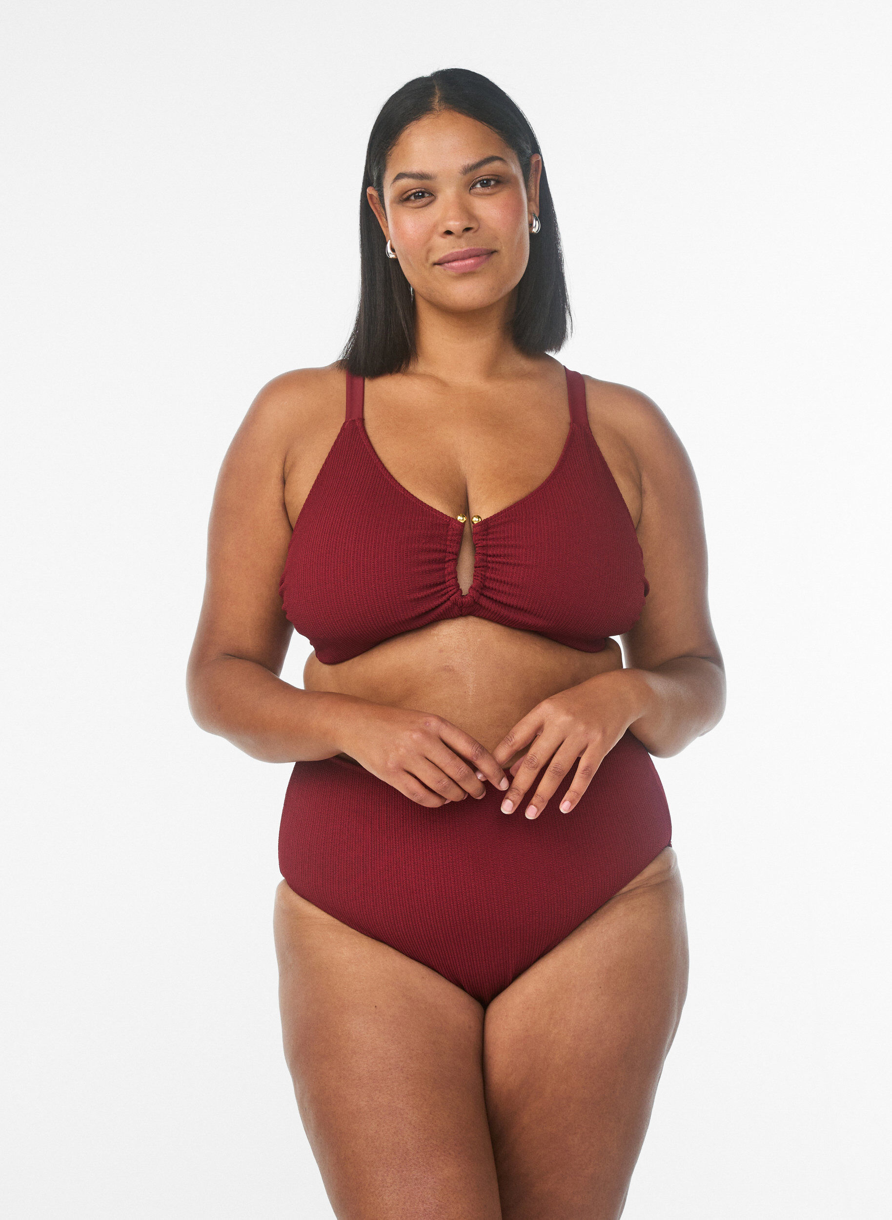 Zizzifashion Textured bikini top with gold detail, Red, Model image number 1