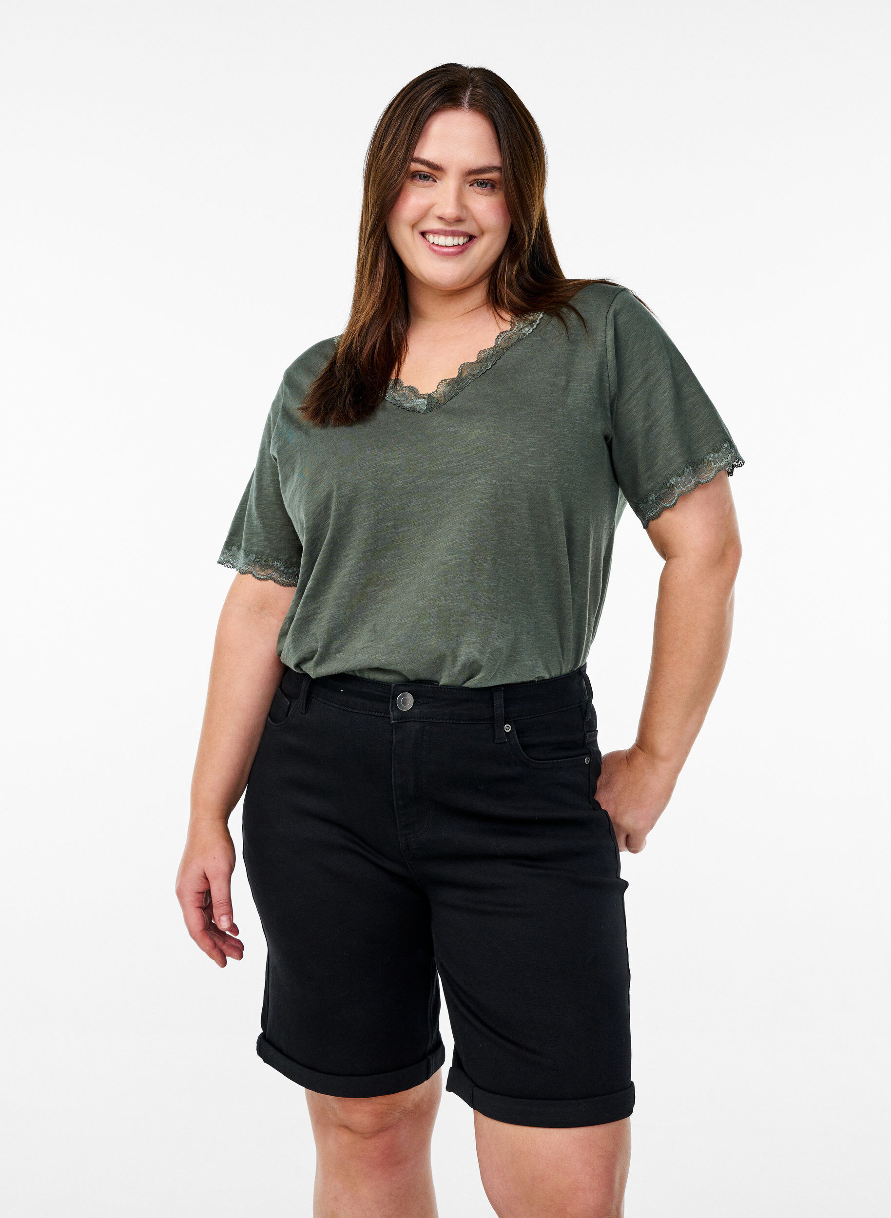 Zizzifashion Fitted denim shorts with a high waist, Black, Model image number 0