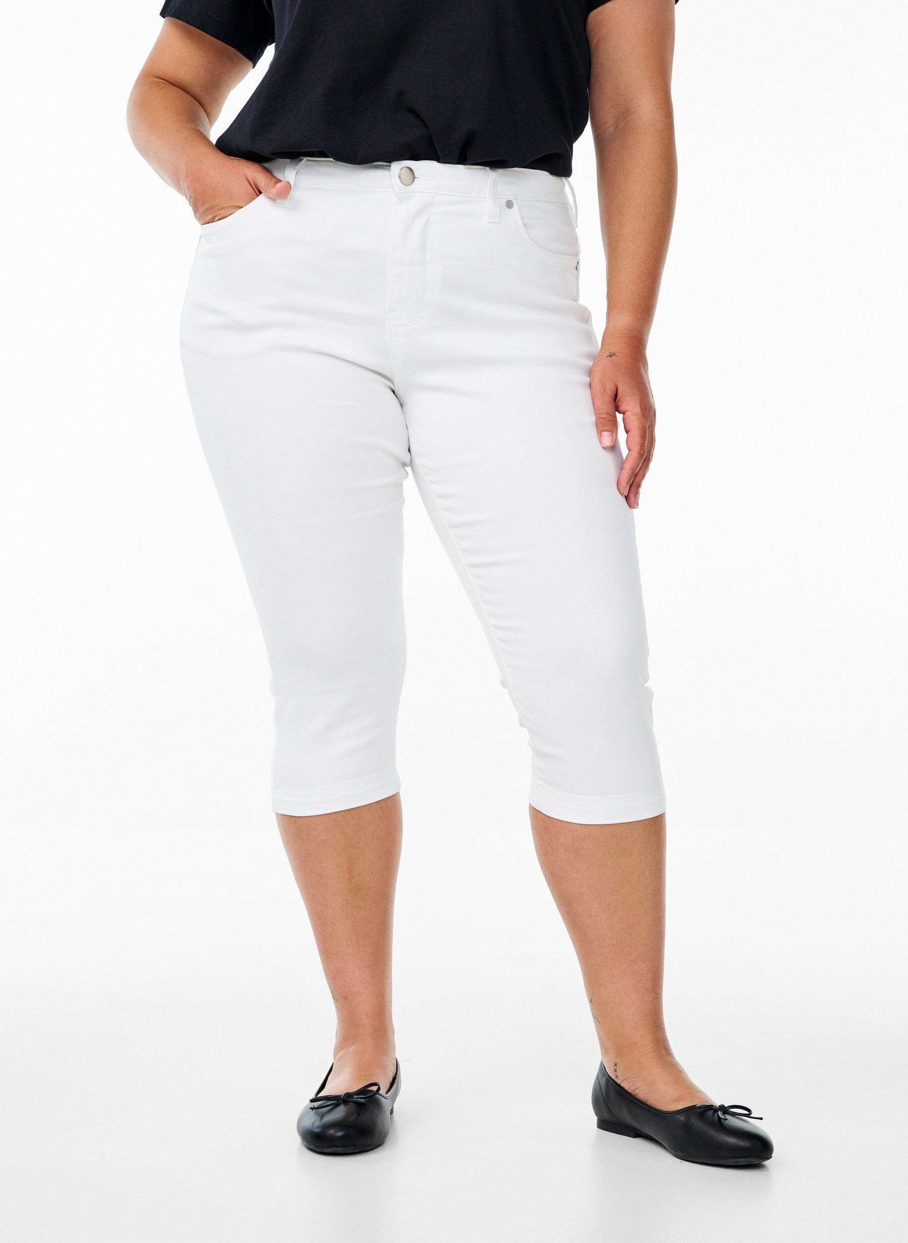 Zizzifashion High-waisted Amy capri jeans with super slim fit, White, Model image number 2