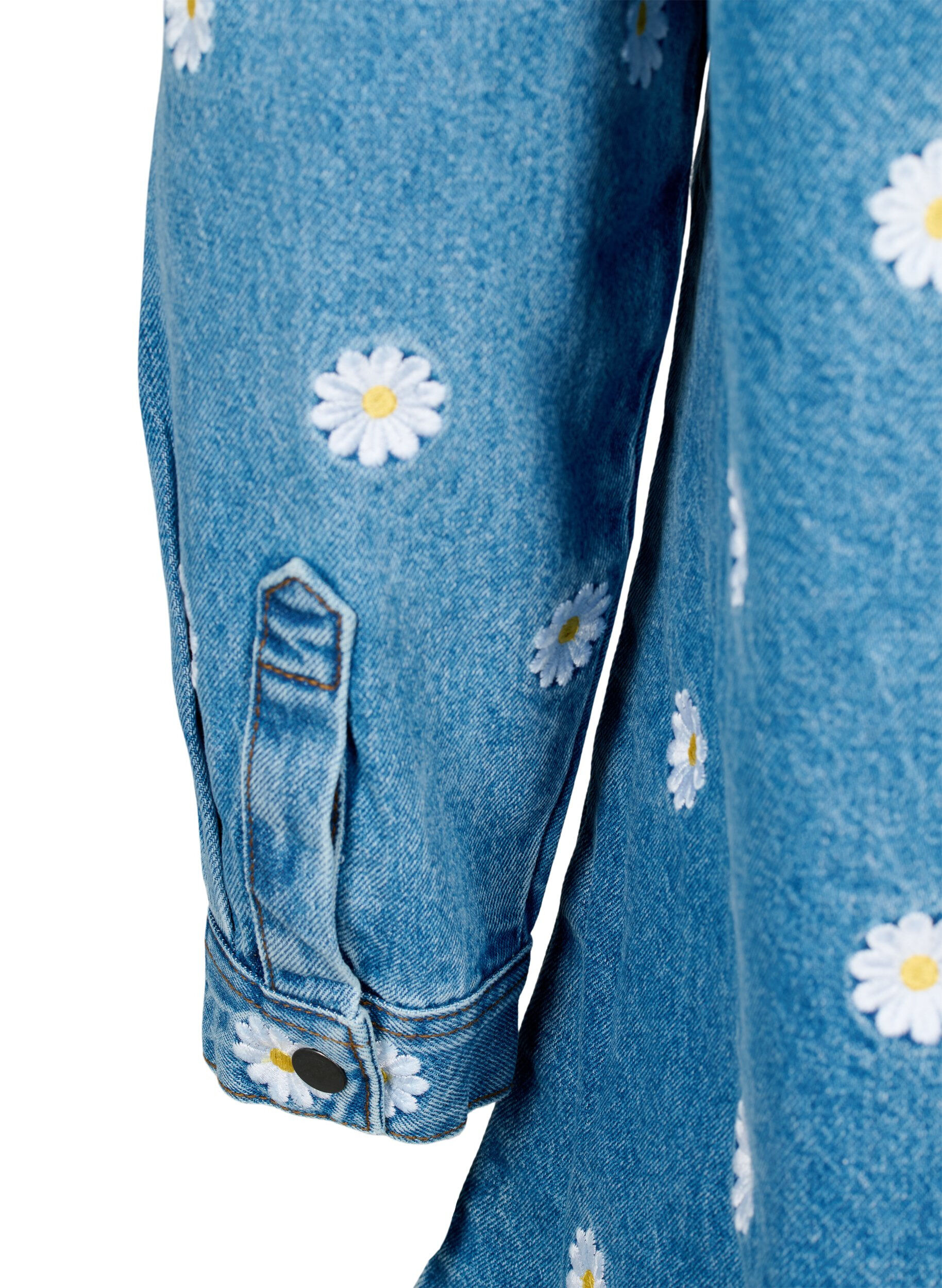Zizzifashion Loose denim shirt with embroidered daisies, L.B. Flower, Packshot image number 3