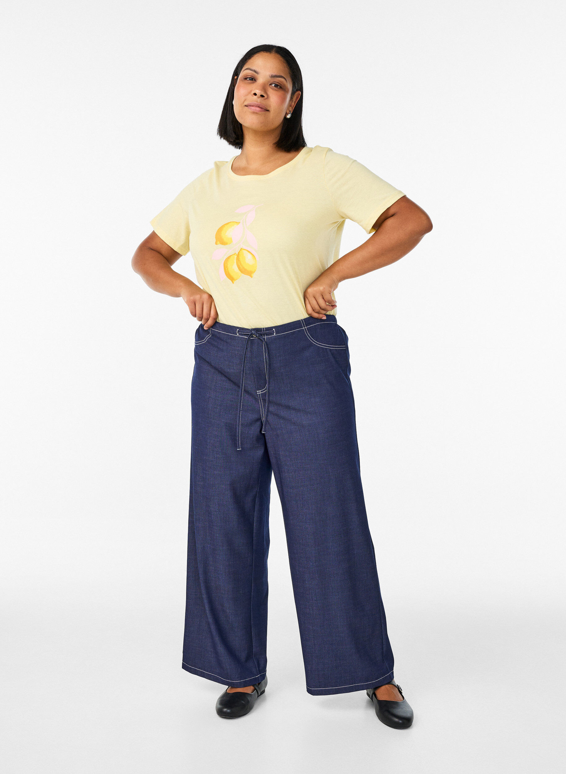 ZizzifashionT-shirt with motif, Yellow, Model image number 1