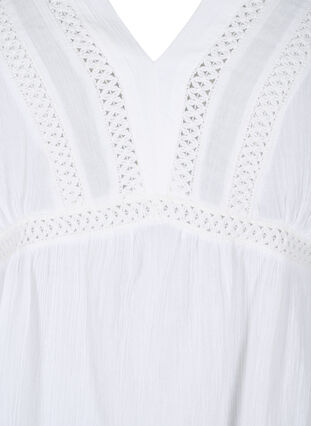 Short-sleeved blouse in cotton with lace, Snow White, Packshot image number 2